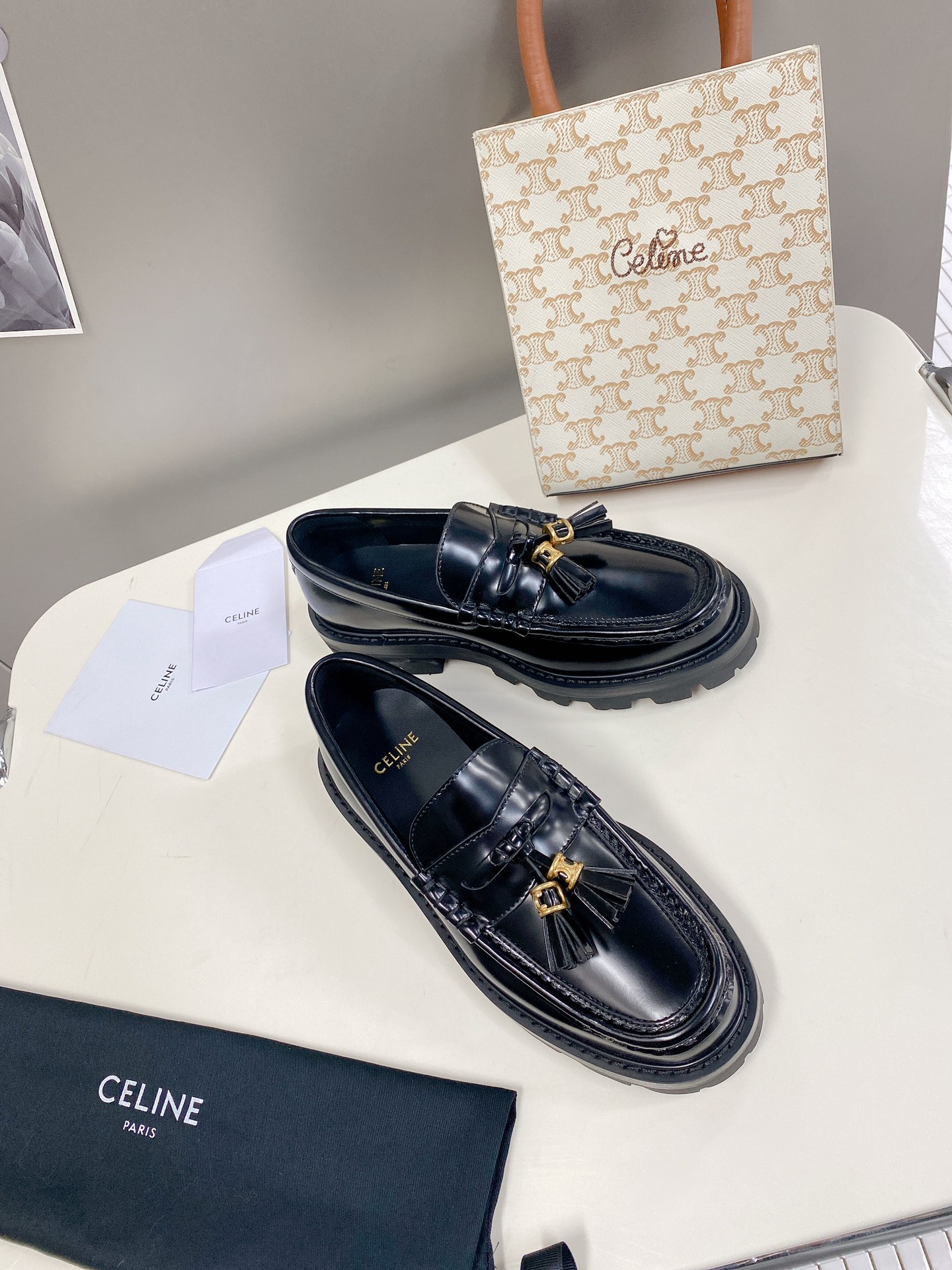 CELINE2023春夏乐福鞋专柜正