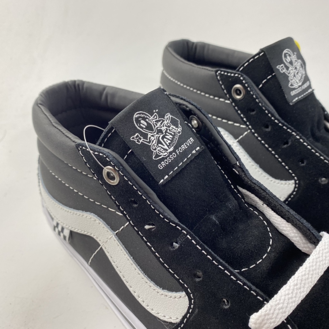 P160  Vans  SKate  SK8-Mid黑白经典中帮侧边棋盘格麂皮帆布滑板鞋款 VN0A5FCG625