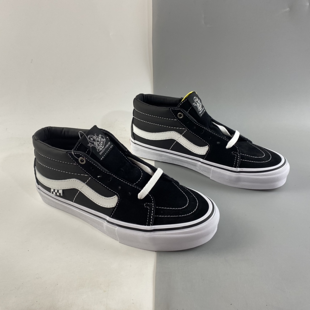 P160  Vans  SKate  SK8-Mid黑白经典中帮侧边棋盘格麂皮帆布滑板鞋款 VN0A5FCG625