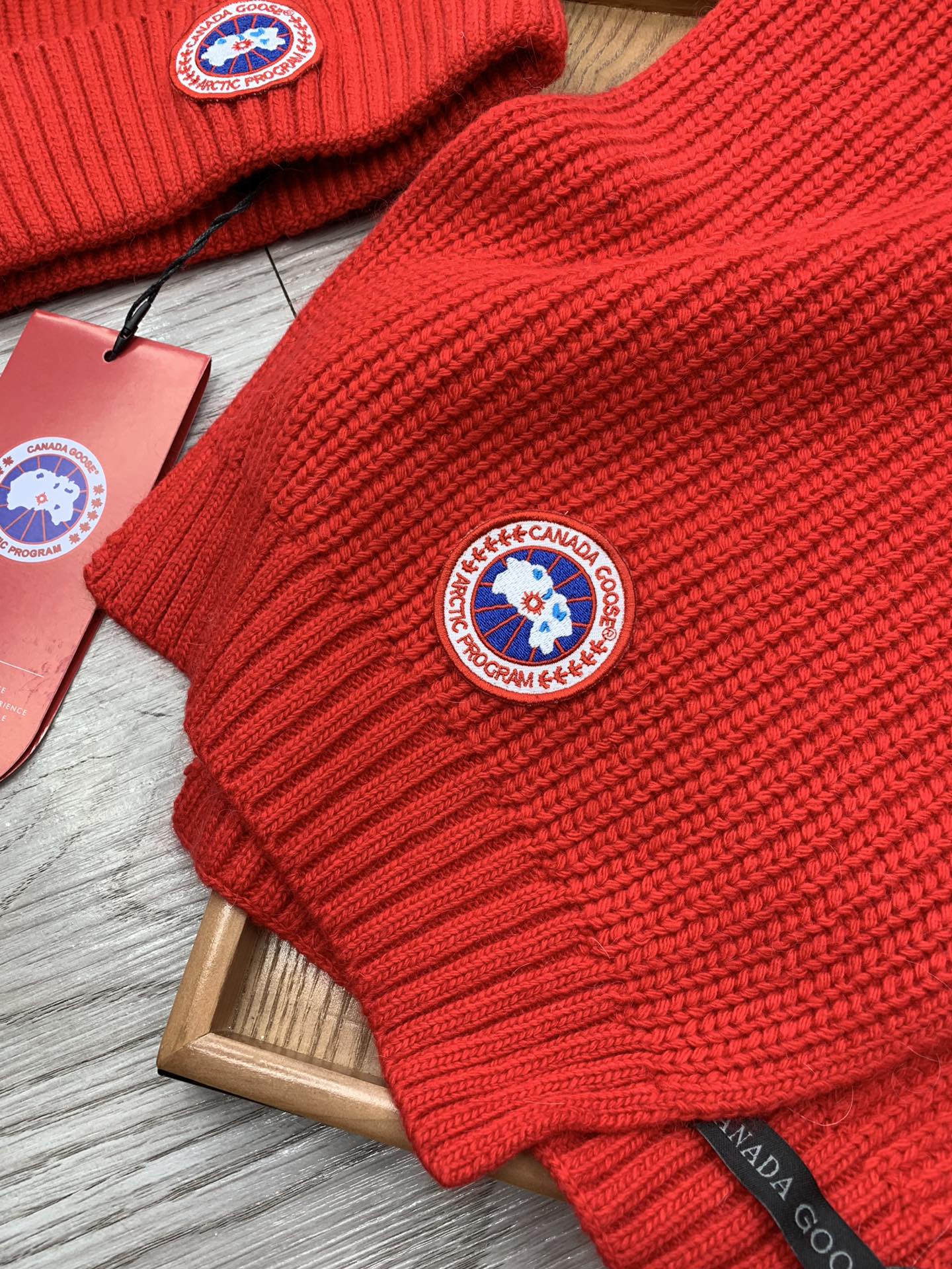 “Warm Canadian Geese Hat and Scarf Set in Wool and Rabbit Material” - 图片 2