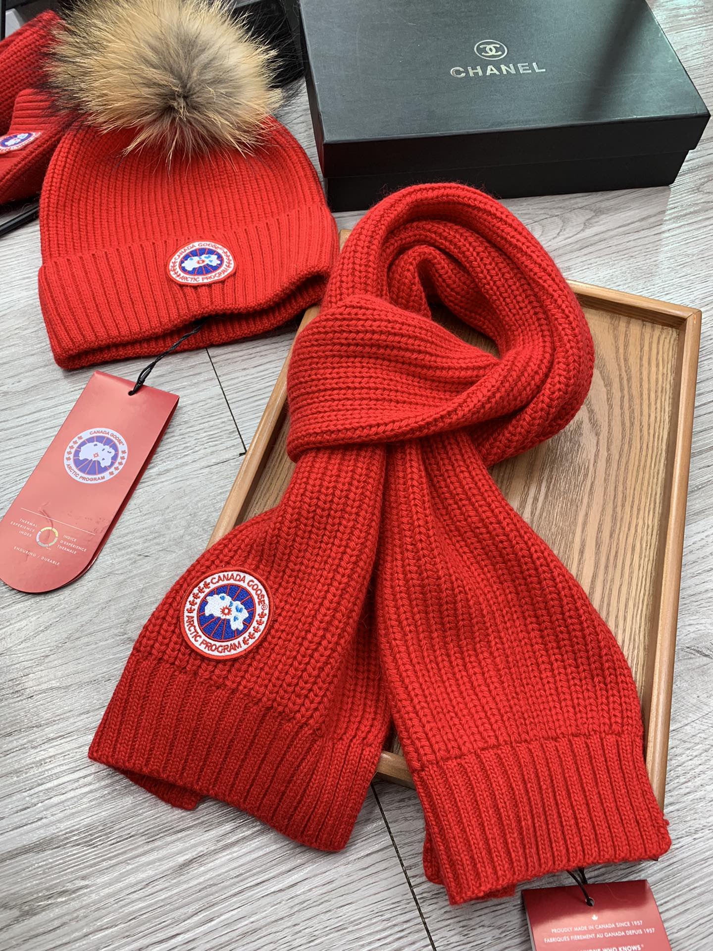 “Warm Canadian Geese Hat and Scarf Set in Wool and Rabbit Material” - 图片 5