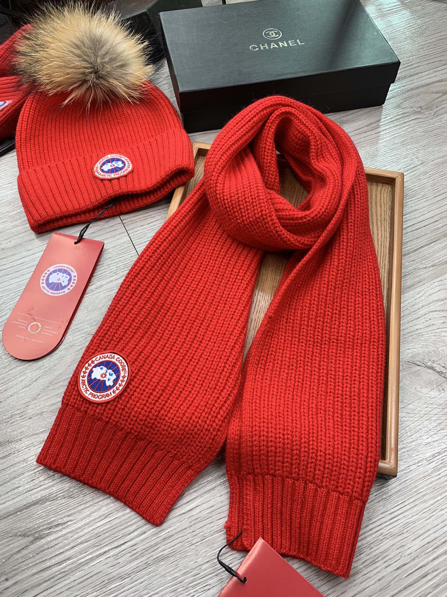 “Warm Canadian Geese Hat and Scarf Set in Wool and Rabbit Material” - 图片 4