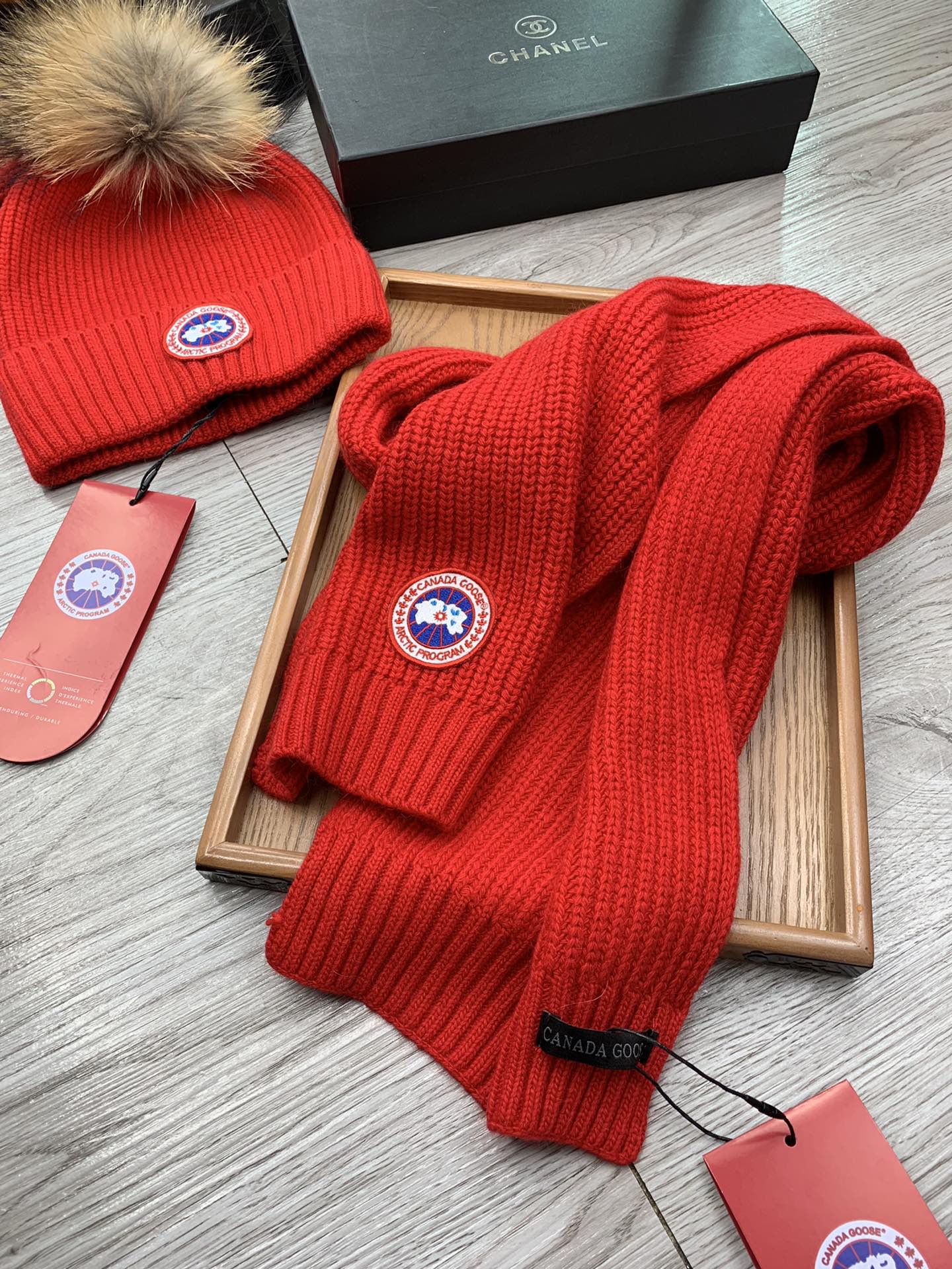 “Warm Canadian Geese Hat and Scarf Set in Wool and Rabbit Material” - 图片 3