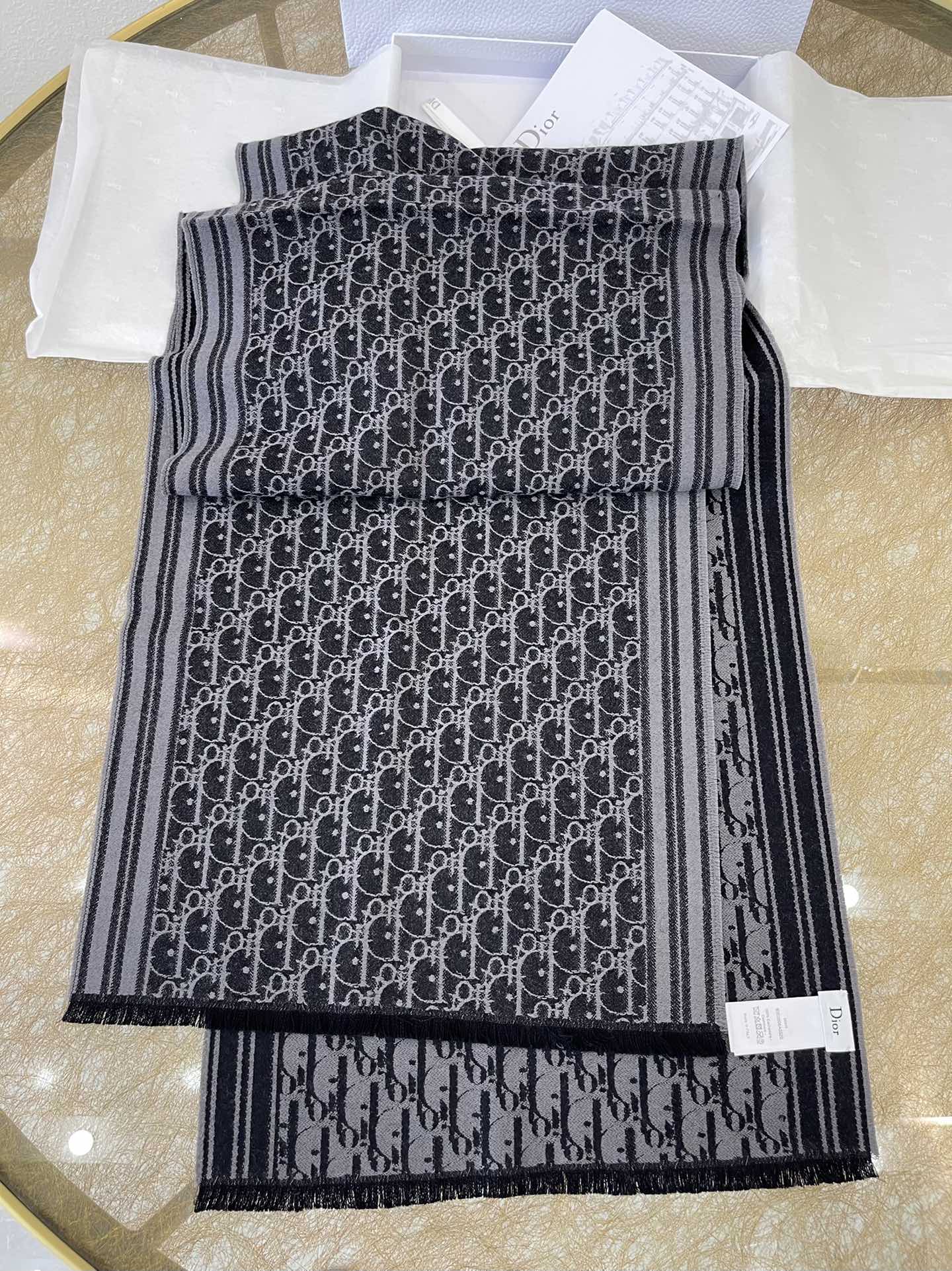 Dior迪奥Oblique 印花男士羊绒围巾93E0008A0320_C585