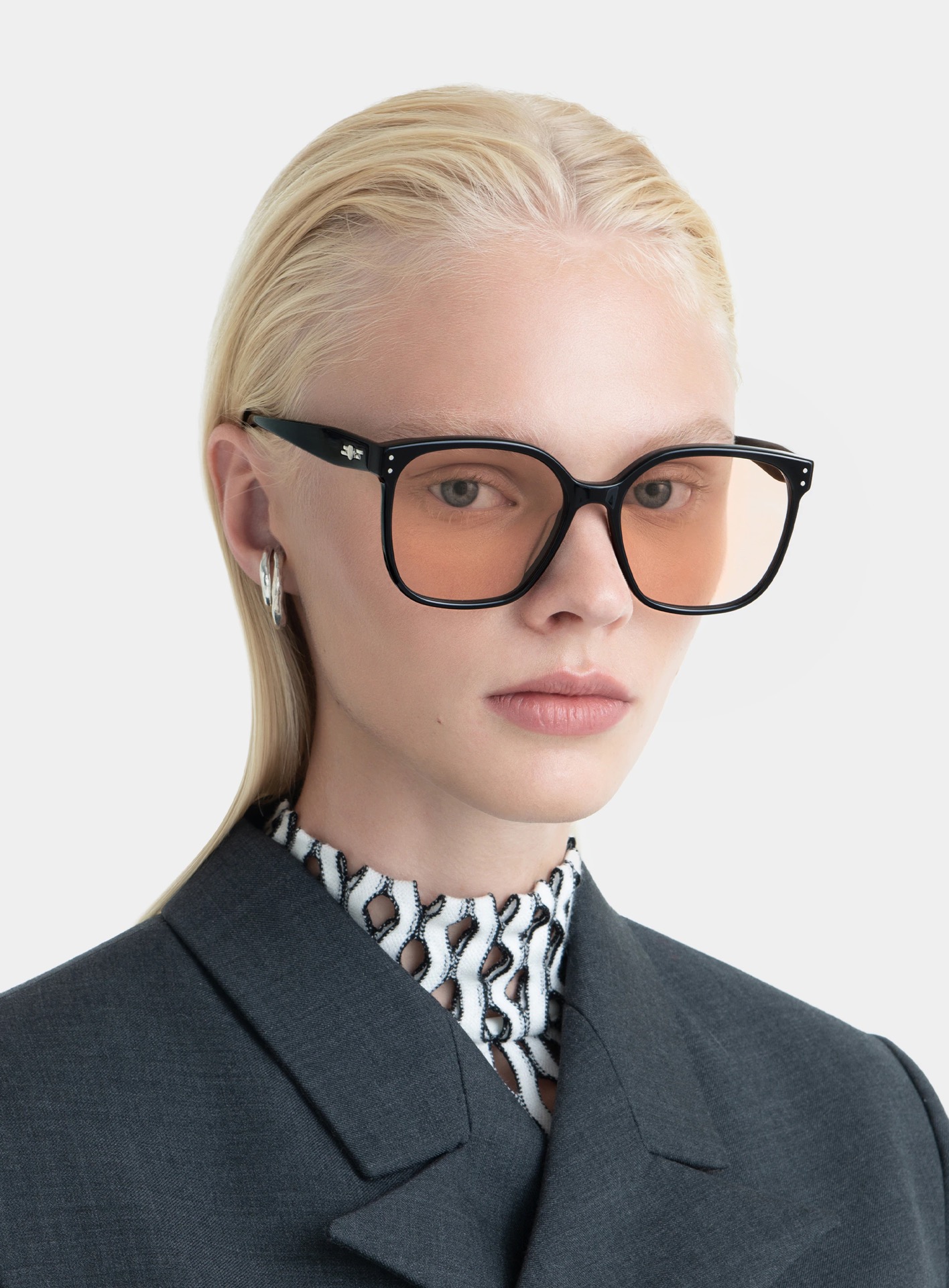 [GM Eyewear]Using brown board material frame It is a classic oversize style pr