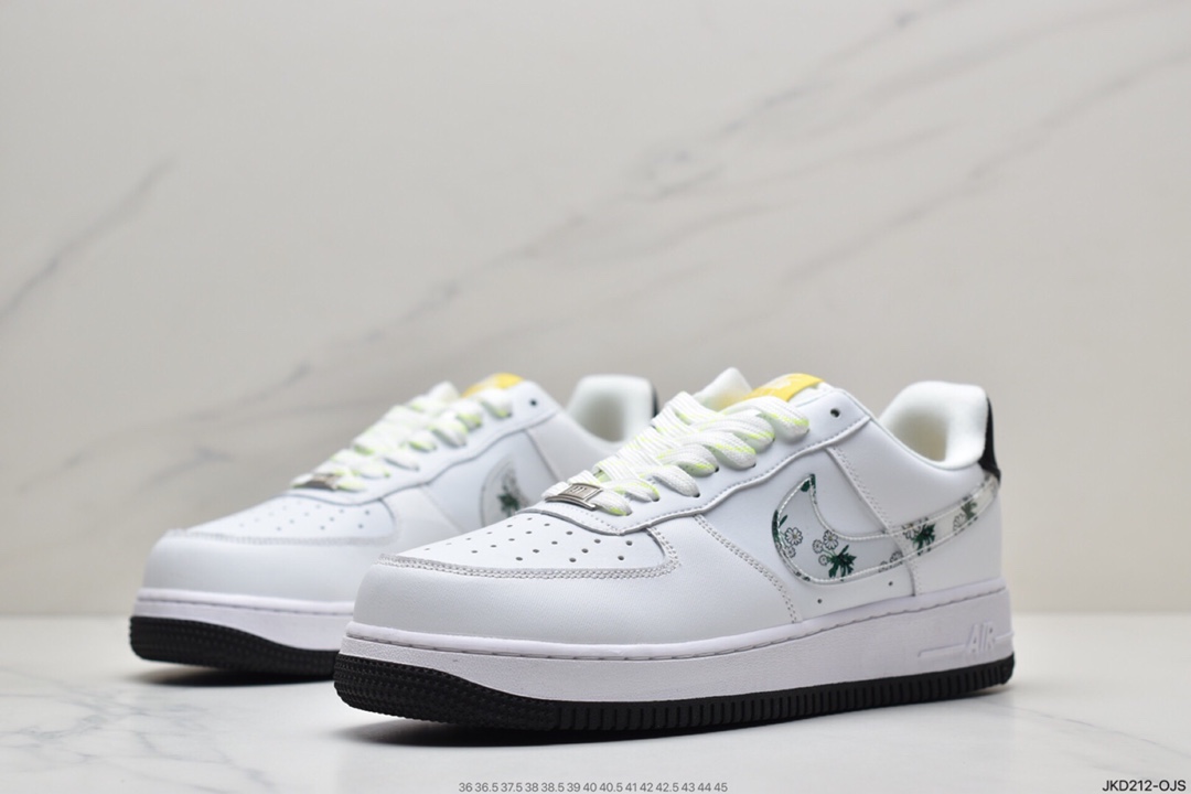160 耐克Nike Air Force 1 采用白色皮革鞋面CW5859-100