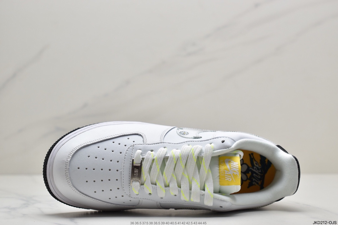 160 耐克Nike Air Force 1 采用白色皮革鞋面CW5859-100