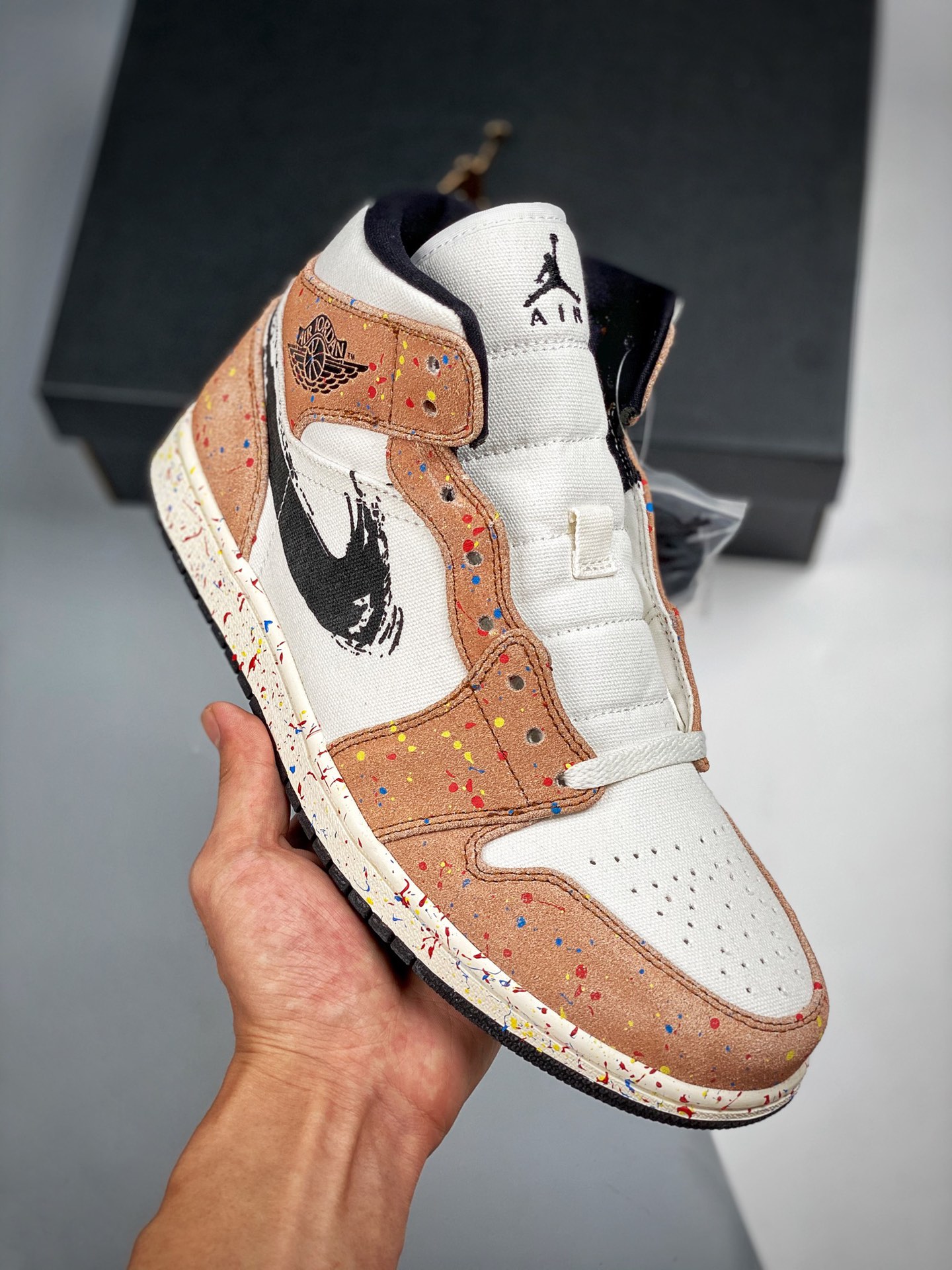 Versión de verificación Air Jordan 1 Mid Blanco Tinta Marrón Salpicadura de acuarela La mejor versión de media caña del…
