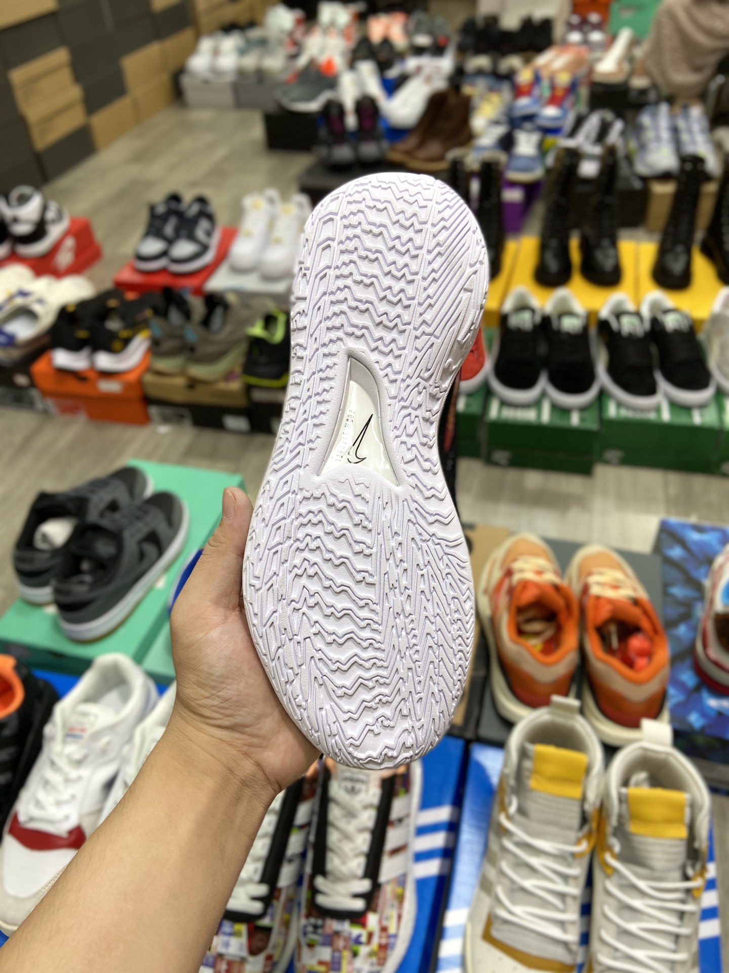 240 耐克Nike Air Zoom G.T.Cut男女篮球鞋 G.T. Cut专为力求在场上大展身手CZ0176-003-莆田鞋,莆田鞋货源,高仿鞋,高仿鞋货源,安福档口,莆田高仿鞋,莆田鞋批发,高仿鞋批发,莆田高仿运动鞋,高仿运动鞋,莆田运动鞋 240 耐克Nike Air Zoom G.T.Cut男女篮球鞋 G.T. Cut专为力求在场上大展身手CZ0176-003