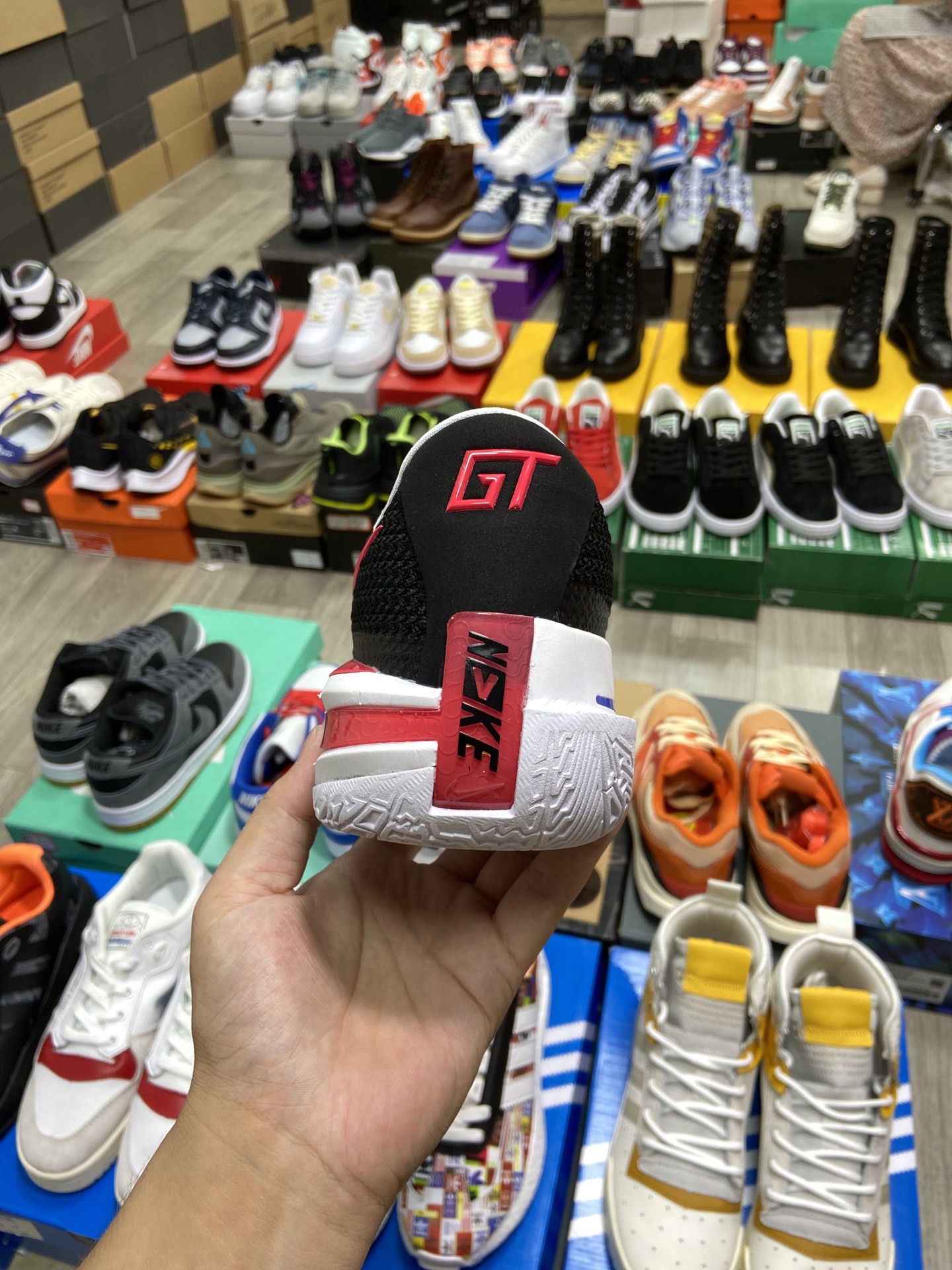 240 耐克Nike Air Zoom G.T.Cut男女篮球鞋 G.T. Cut专为力求在场上大展身手CZ0176-003-莆田鞋,莆田鞋货源,高仿鞋,高仿鞋货源,安福档口,莆田高仿鞋,莆田鞋批发,高仿鞋批发,莆田高仿运动鞋,高仿运动鞋,莆田运动鞋 240 耐克Nike Air Zoom G.T.Cut男女篮球鞋 G.T. Cut专为力求在场上大展身手CZ0176-003