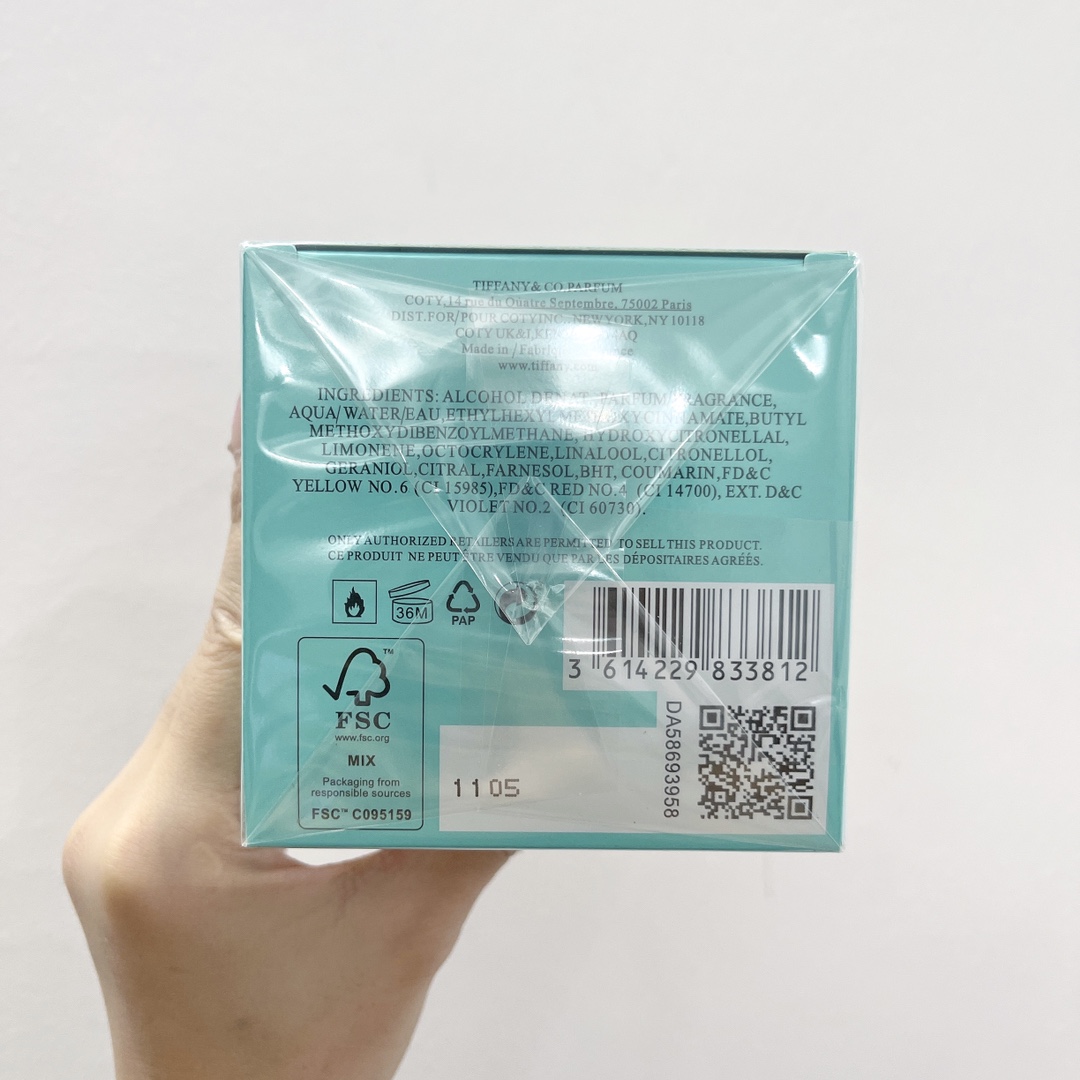 Tiffany & Co. Rose Gold Eau de Parfum, 75ml - A Luminous Floral Fragrance 4 i1634529008 6435 2