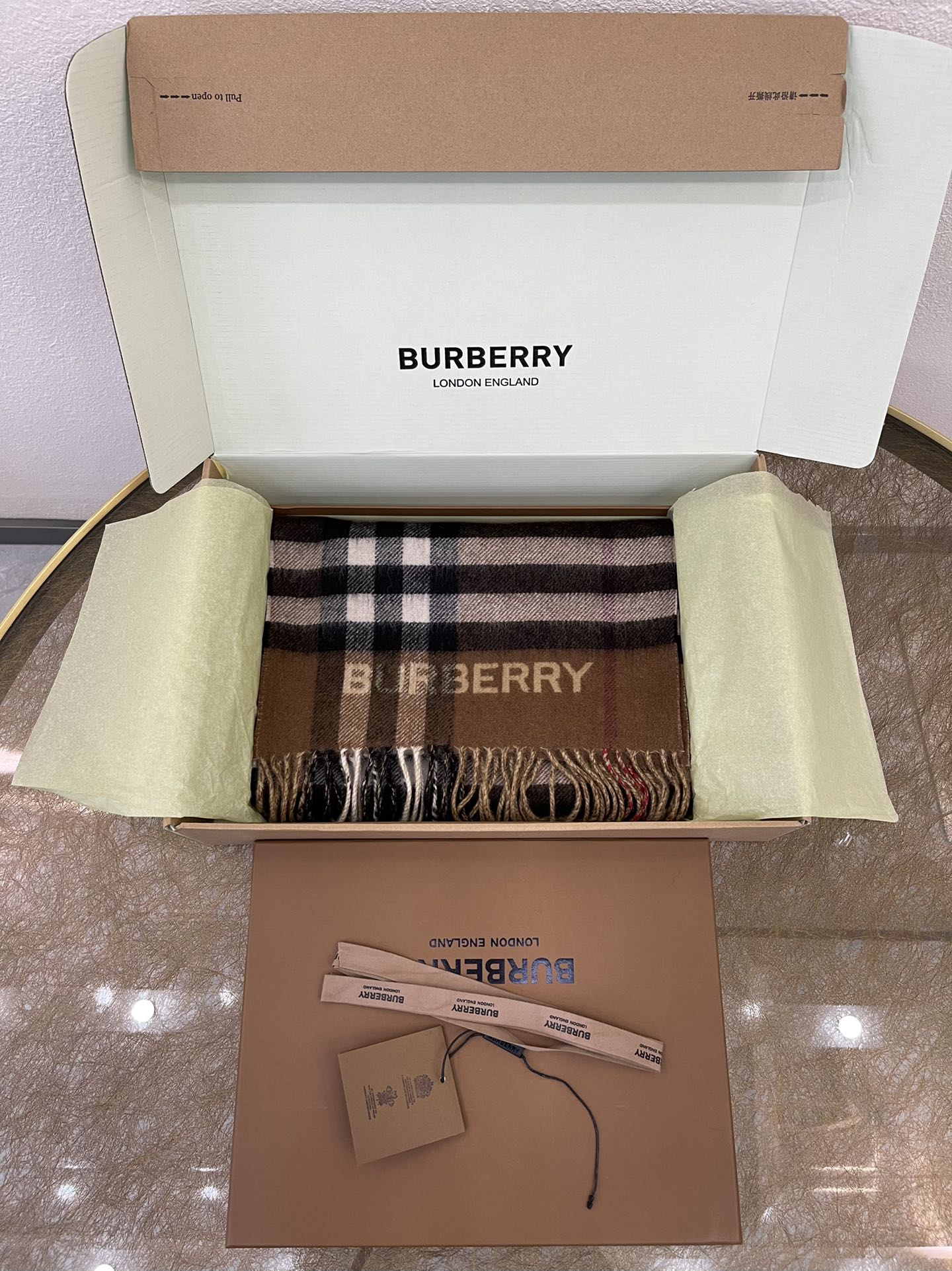 Burberry巴宝莉双色对比格纹羊绒围巾