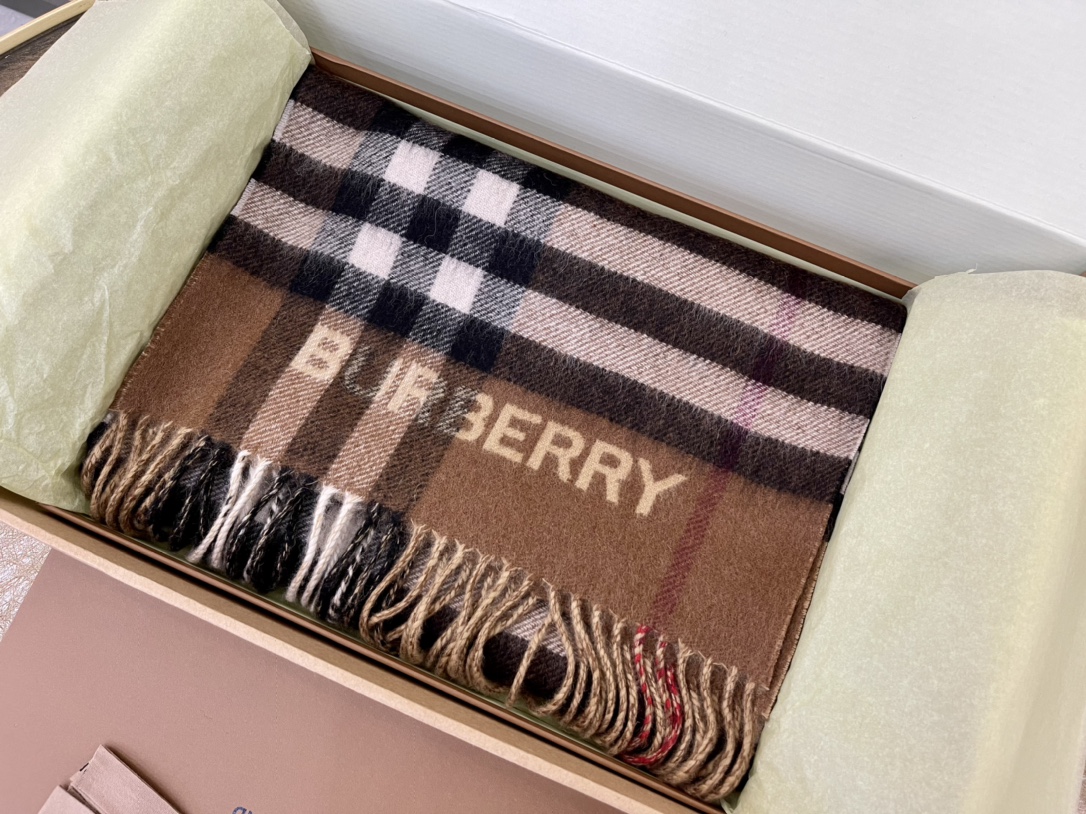 Burberry巴宝莉双色对比格纹羊绒围巾