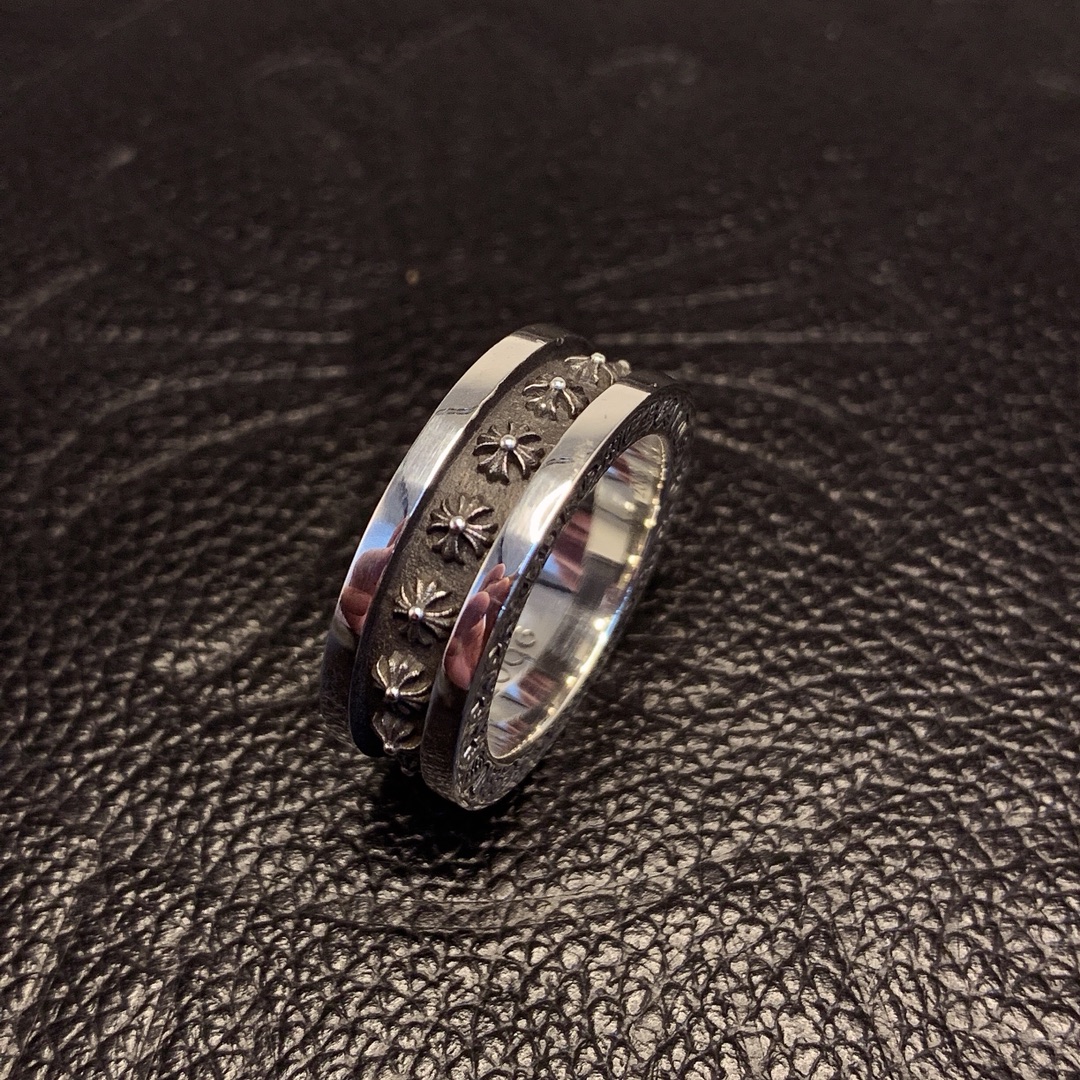 Chrome Hearts 𝐂𝐡𝐫𝐨𝐦𝐞 𝐡𝐞𝐚𝐫𝐭𝐬 克罗心Mini plus 十字花戒指