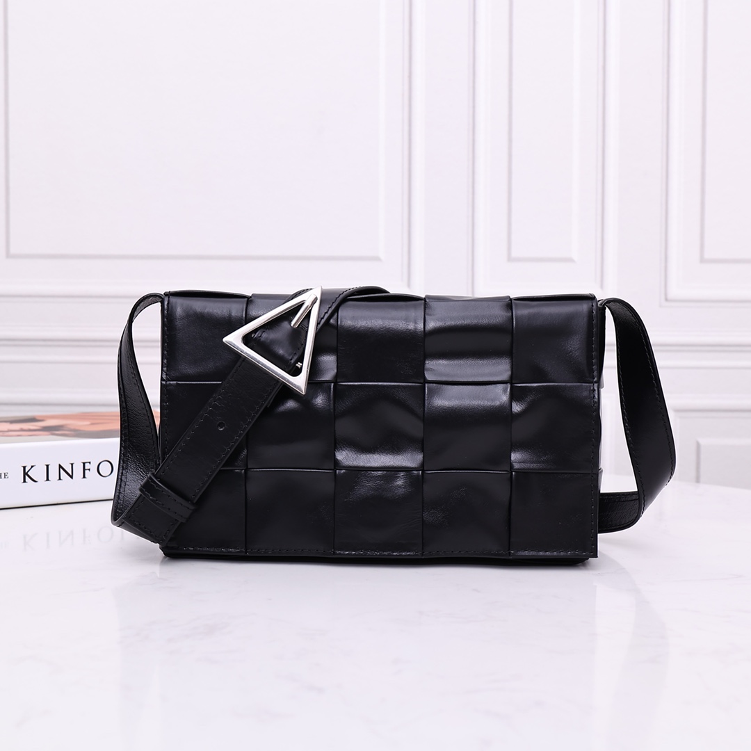 Bottega Veneta Cassette Intrecciato Waxed Calfskin Shoulder Bag