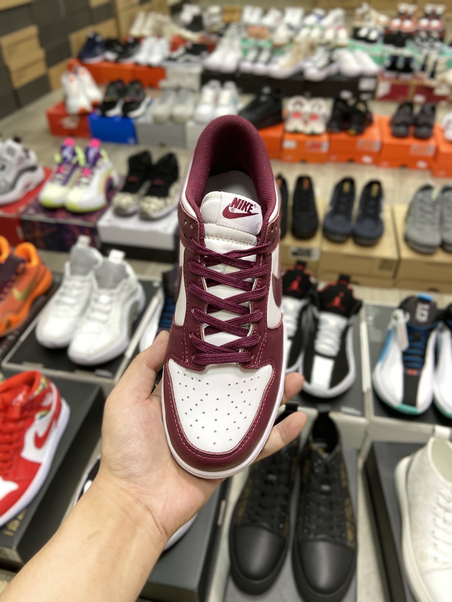 Nike SB DuNIKE LowTeam RedBordeaux White Wine Red Skateboard Shoes DD1503-108