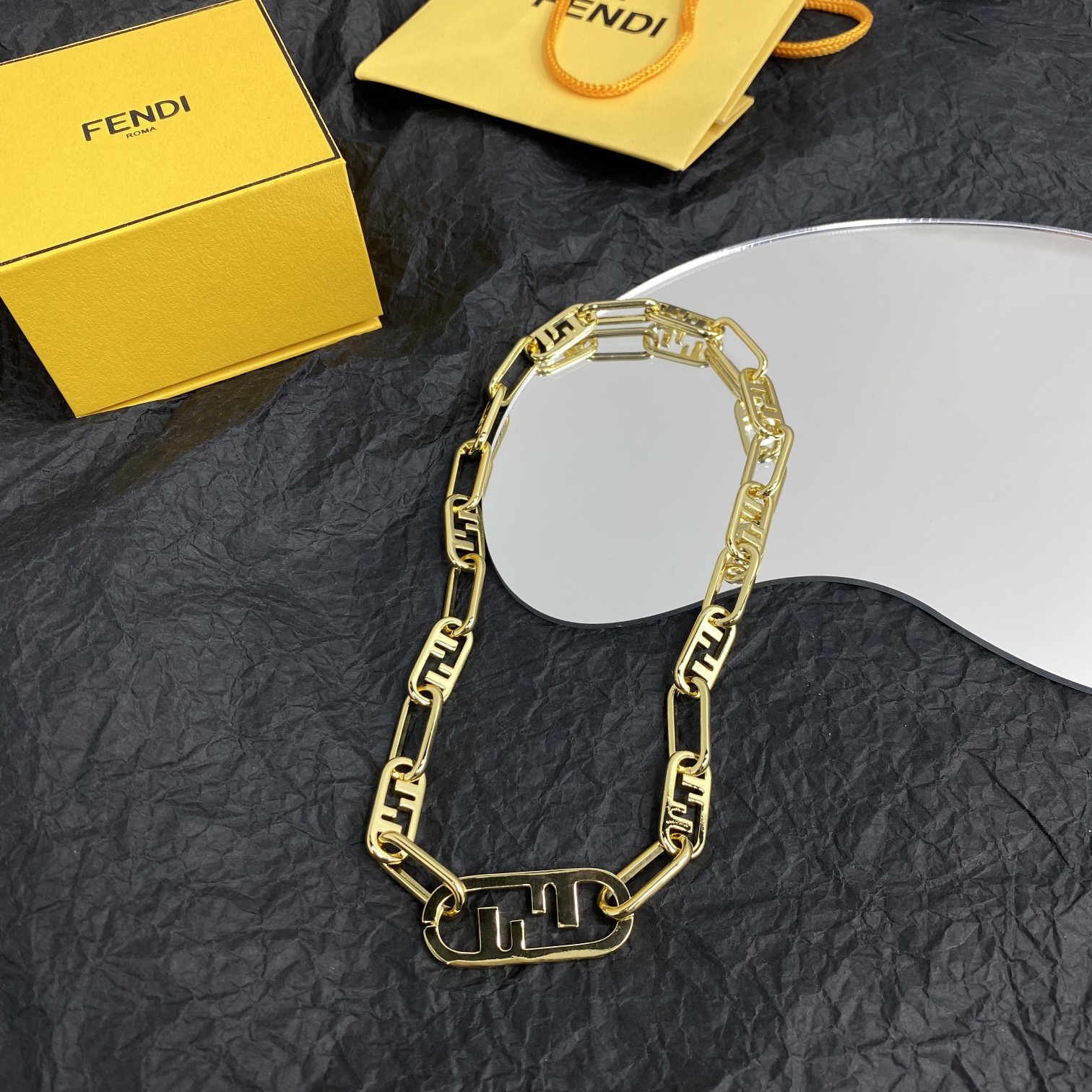 Morten Fashion: Unique, Stylish O’lock Lock Collection with 45 cm Dimensions - 图片 1