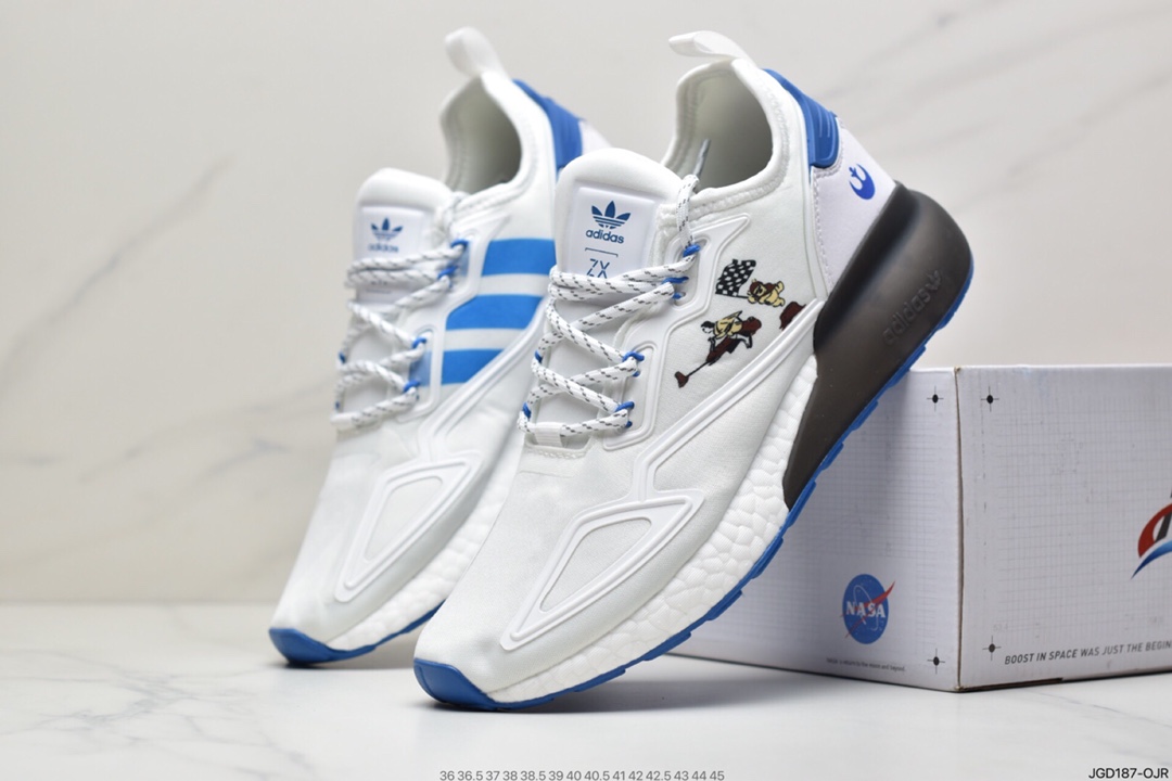 180 阿迪达斯 ZX 2K Boost  这款街头经典板鞋G55568