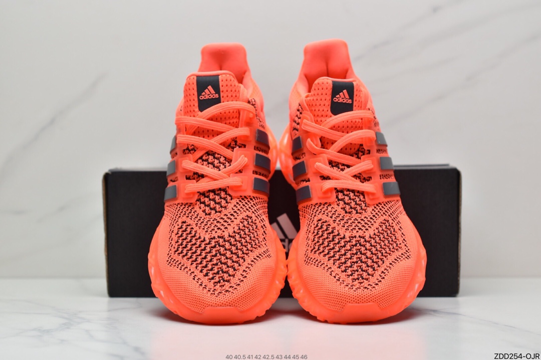 230 阿迪达斯ULTRABOOST WER DNA针织透气鞋面 真爆大底复古跑鞋GY4166