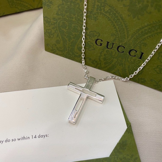 NO:102739,Gucci sterling silver classic G-shaped cross bright silver men and women necklace size 505cm, Gucci necklace, gucci, gucci, necklace, pure silver19860909Gucci古驰纯银经典G型十字架亮银男女项链 尺寸505cm,古驰项链,gucci,gucci,necklace,pure silver,Jewelry