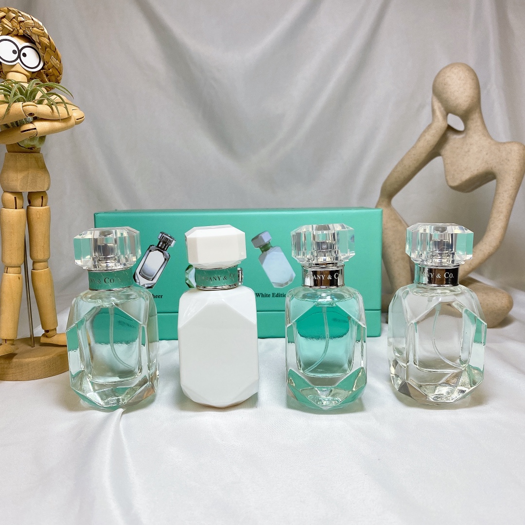 Tiffany & Co. Diamond Perfume Sampler Set - 4 x 30ml Miniatures 3 i1634625643 6204 2