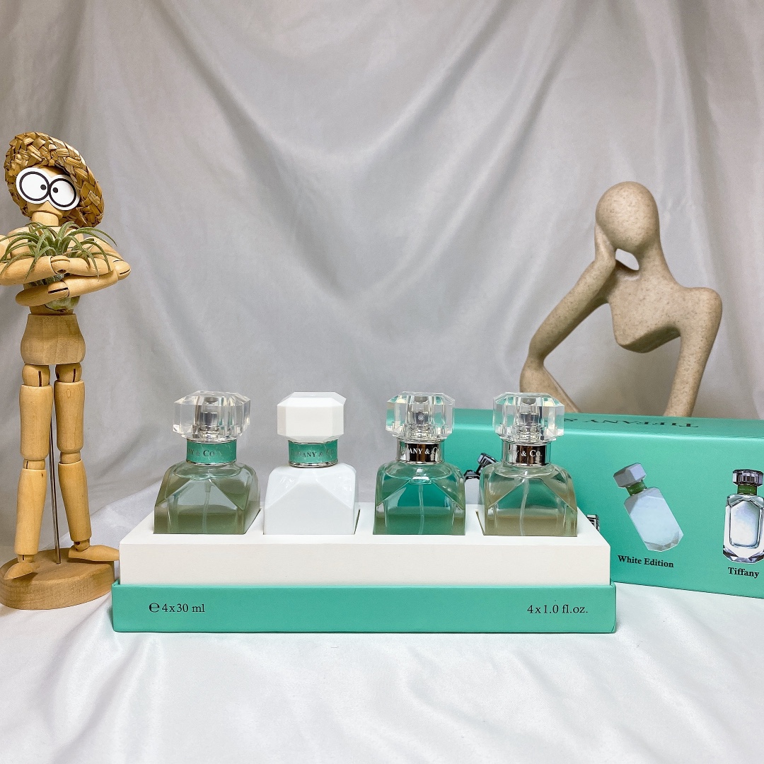 Tiffany & Co. Diamond Perfume Sampler Set - 4 x 30ml Miniatures 1 i1634625643 6996 0