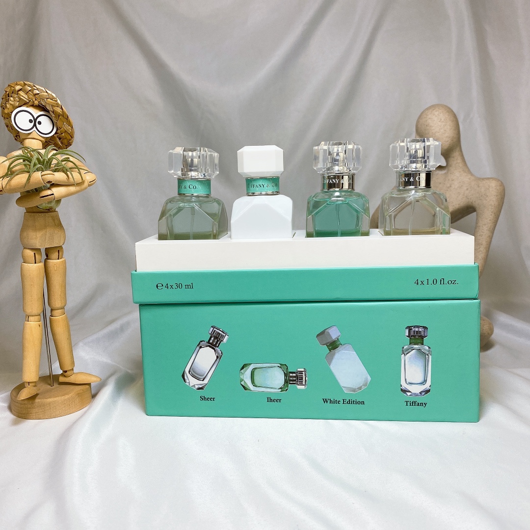Tiffany & Co. Diamond Perfume Sampler Set - 4 x 30ml Miniatures 2 i1634625643 8010 1
