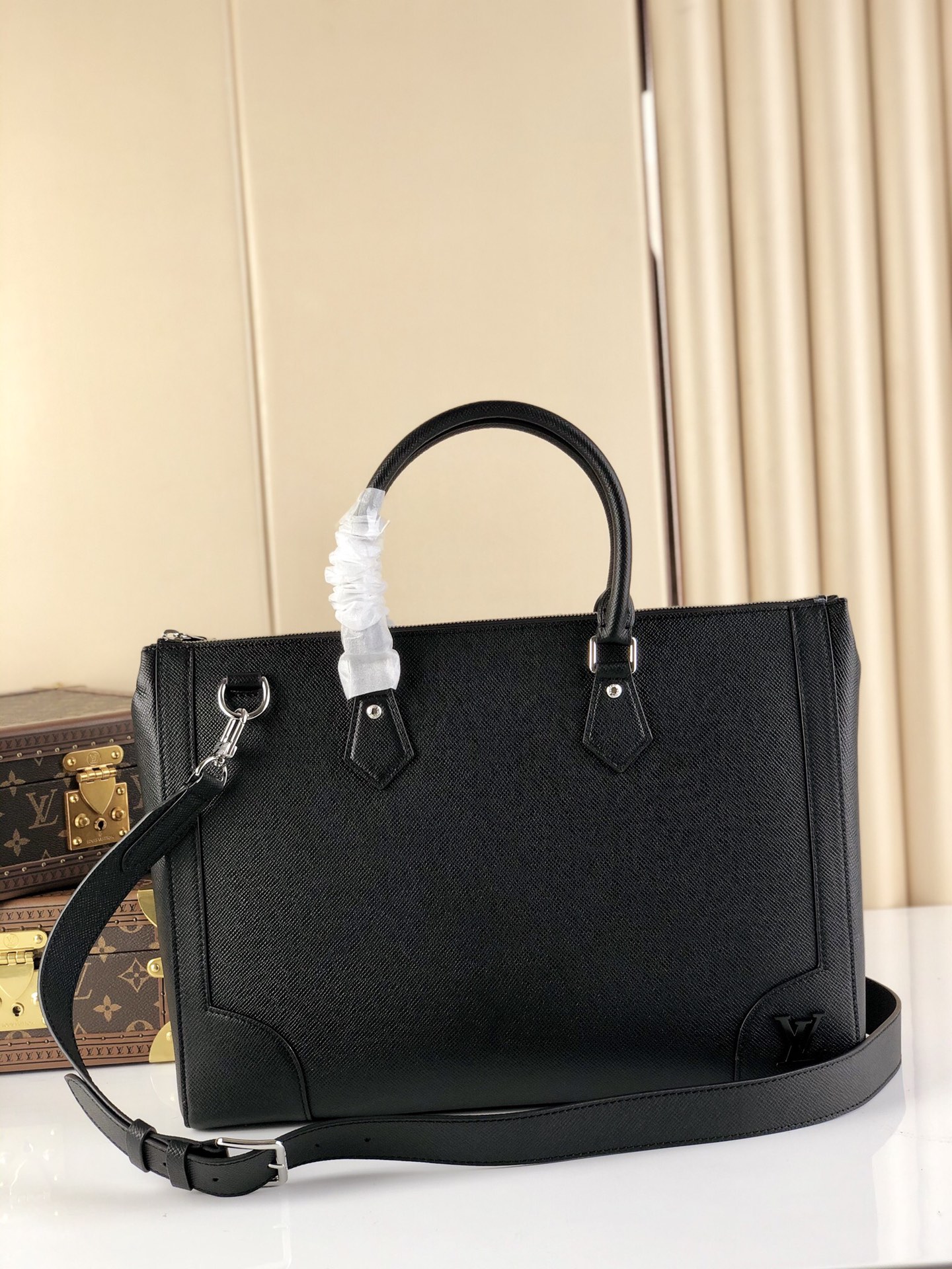 LV Style Beige Leather Bag Lookbook Reference image 2