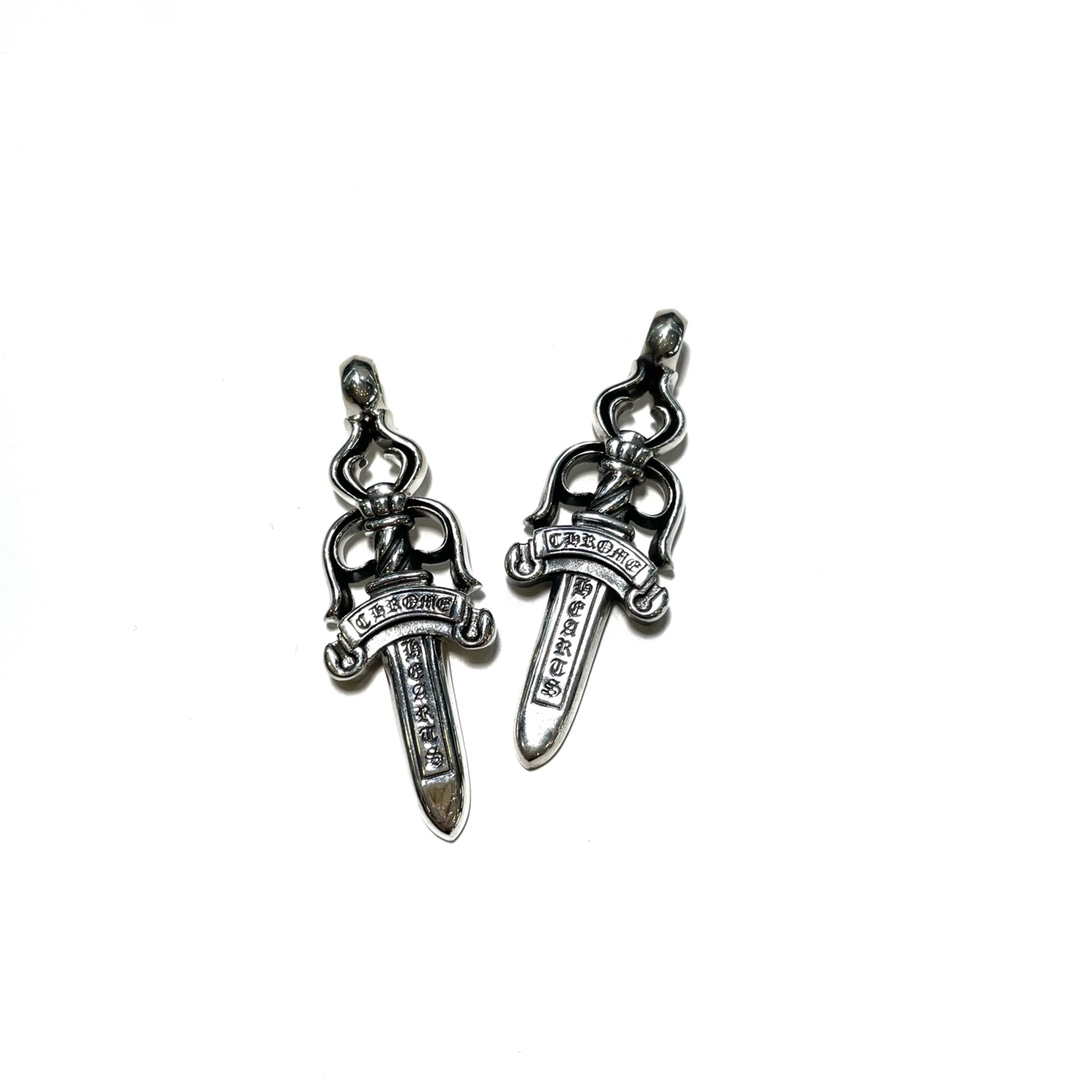 Chrome Hearts 𝐂𝐡𝐫𝐨𝐦𝐞 𝐡𝐞𝐚𝐫𝐭𝐬 克罗心大宝剑项链