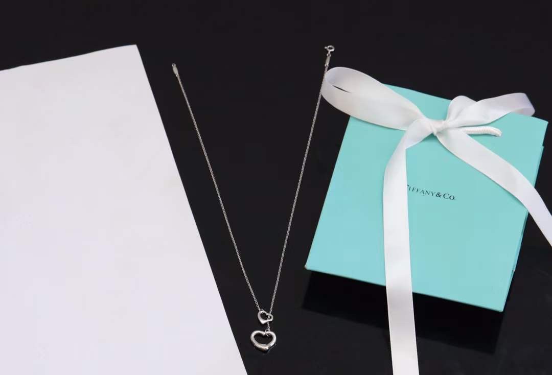 Tiffany & Co. Tiffany &Co.大小爱心锁骨项链