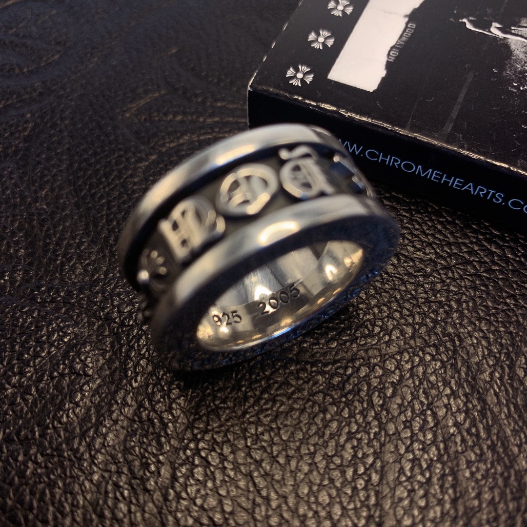 Chrome Hearts 𝗖𝗵𝗿𝗼𝗺𝗲 𝗛𝗲𝗮𝗿𝘁𝘀 克罗心Fuckyou旋转戒指