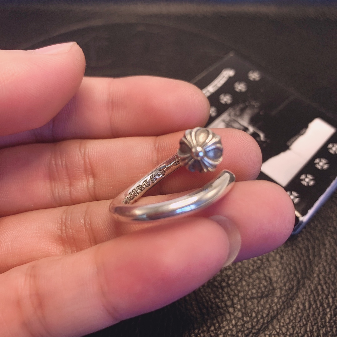 Chrome Hearts 克罗心Chrome hearts 圆头钉子戒指