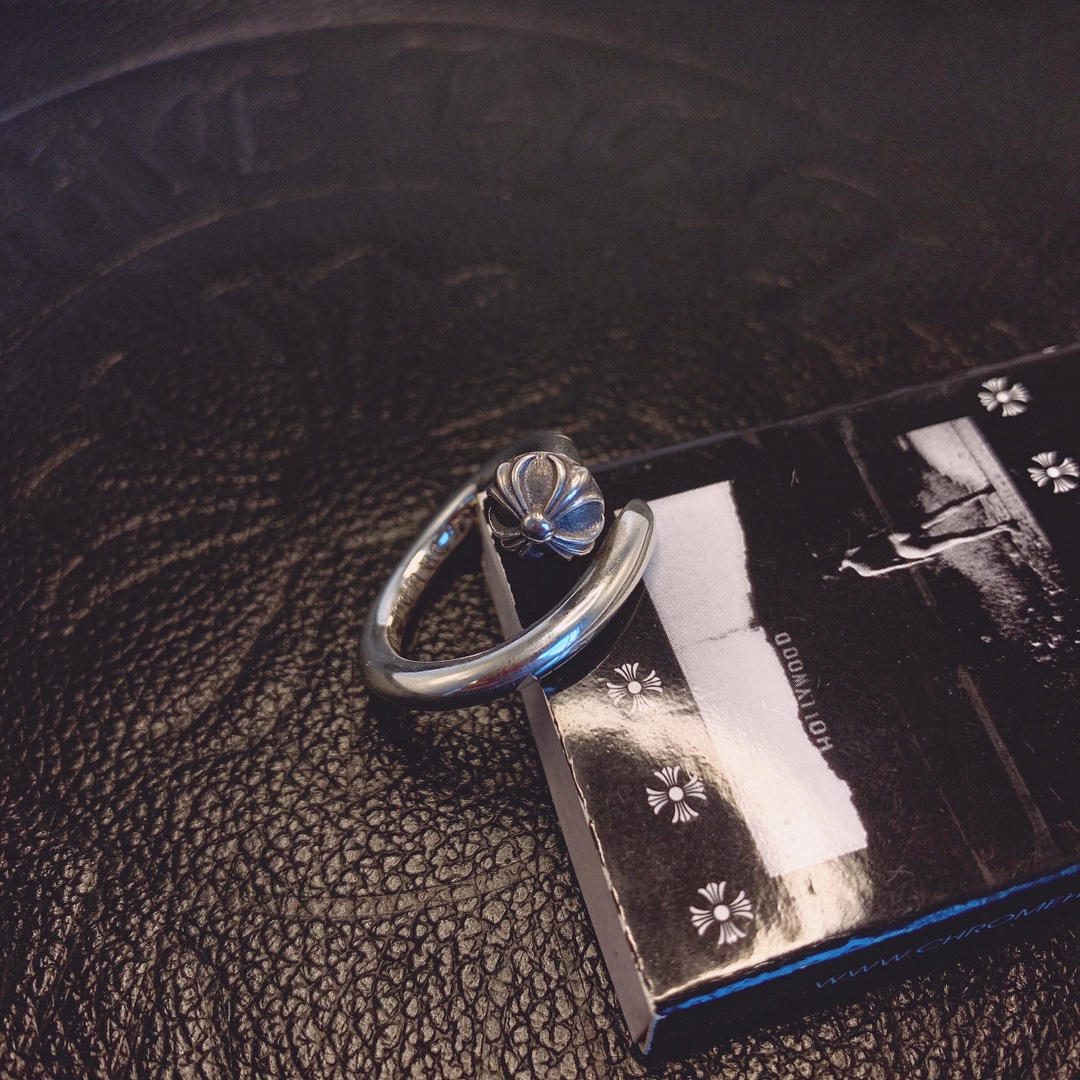 Chrome Hearts 克罗心Chrome hearts 圆头钉子戒指