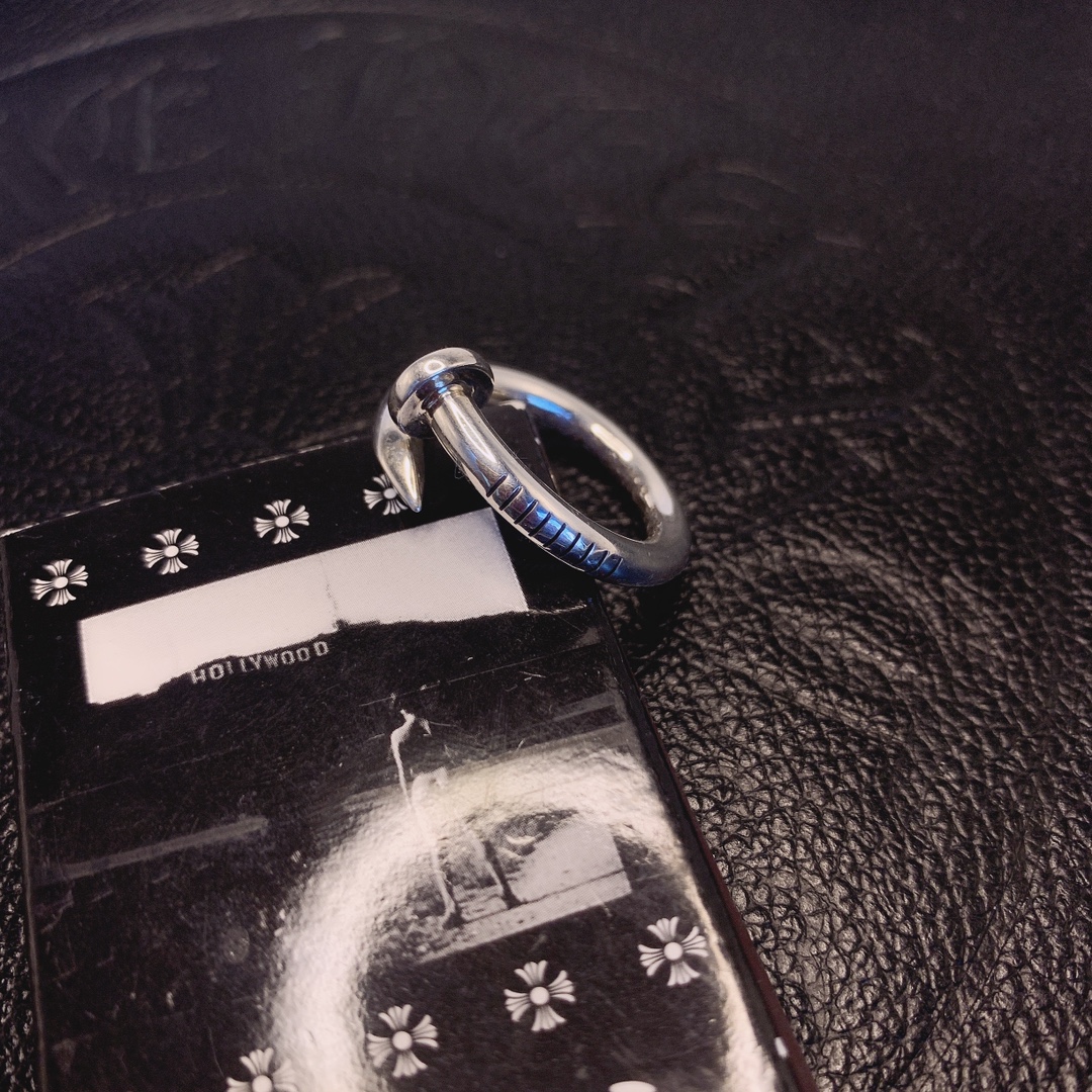 Chrome Hearts 克罗心Chrome hearts 平头钉子戒指