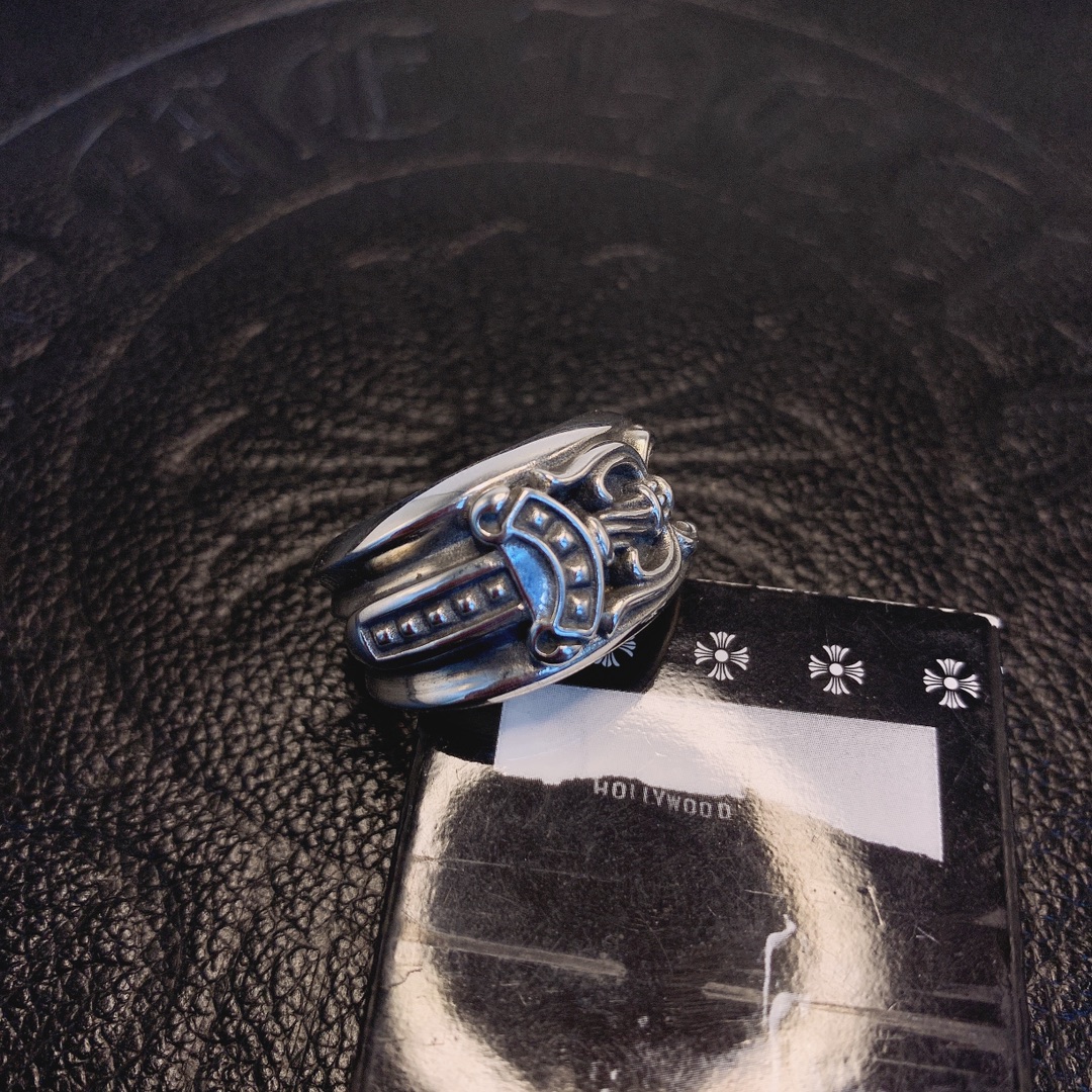 Chrome Hearts 𝐂𝐡𝐫𝐨𝐦𝐞 𝐡𝐞𝐚𝐫𝐭𝐬克罗心宝剑戒指