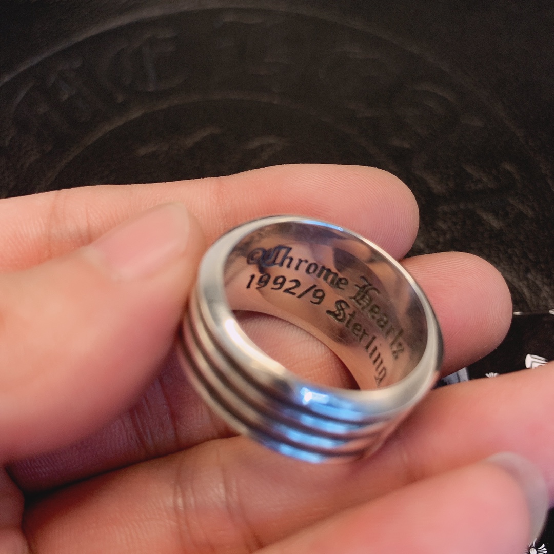 Chrome Hearts 𝐂𝐡𝐫𝐨𝐦𝐞 𝐡𝐞𝐚𝐫𝐭𝐬克罗心宝剑戒指