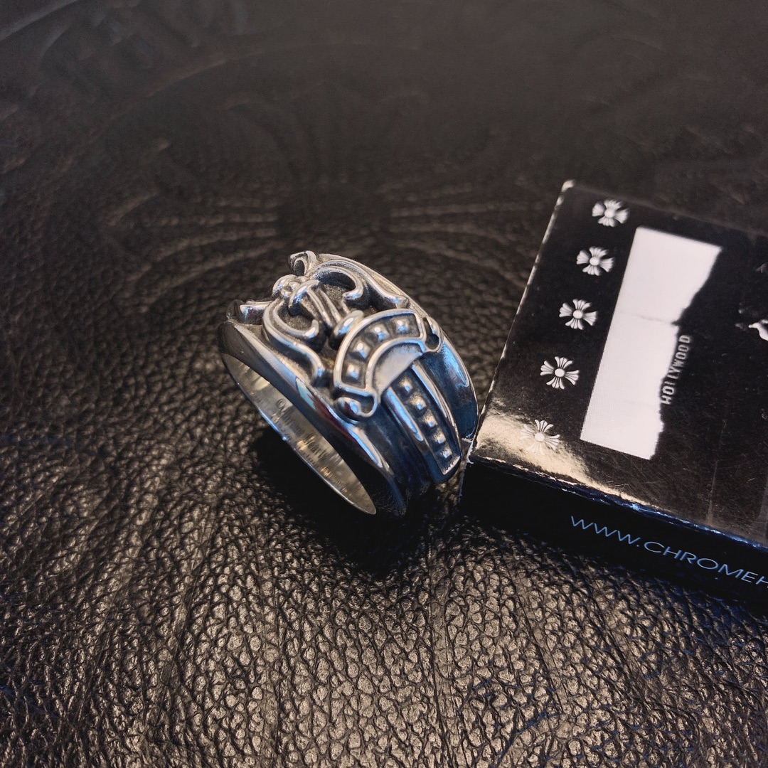 Chrome Hearts 𝐂𝐡𝐫𝐨𝐦𝐞 𝐡𝐞𝐚𝐫𝐭𝐬克罗心宝剑戒指