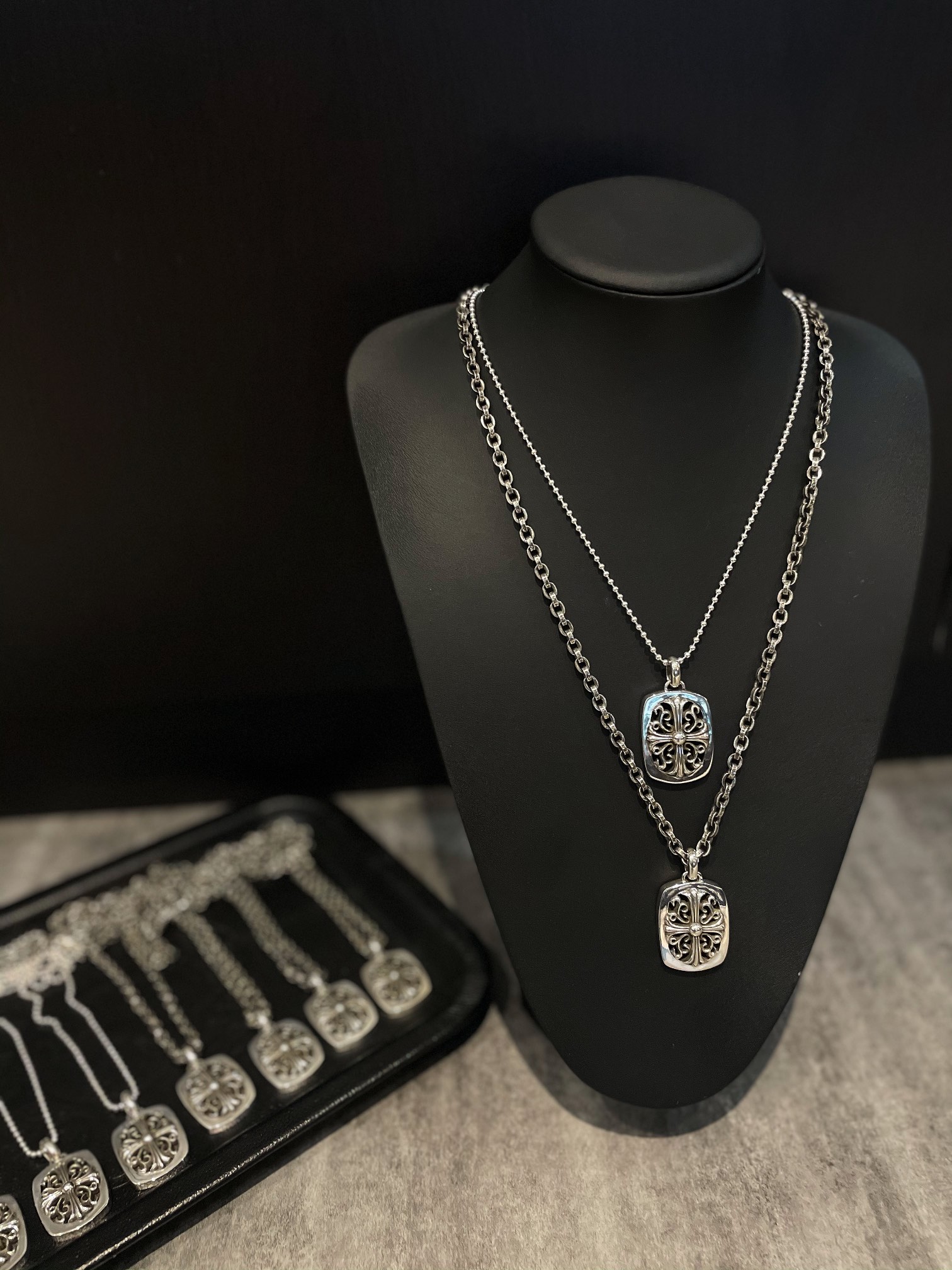 Chrome Hearts 𝐂𝐡𝐫𝐨𝐦𝐞 𝐡𝐞𝐚𝐭𝐬克罗心 十字蔓藤牌项链