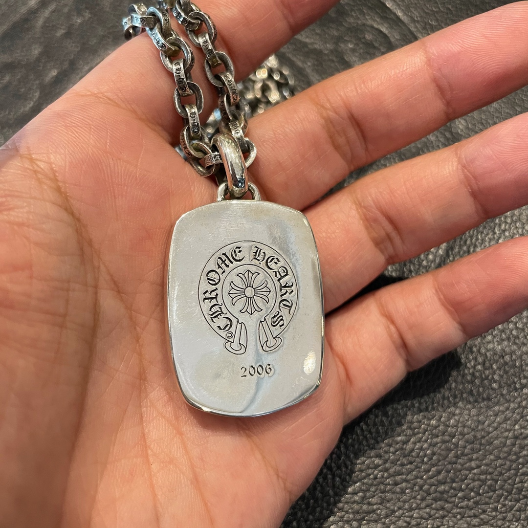 Chrome Hearts 𝐂𝐡𝐫𝐨𝐦𝐞 𝐡𝐞𝐚𝐭𝐬克罗心 十字蔓藤牌项链