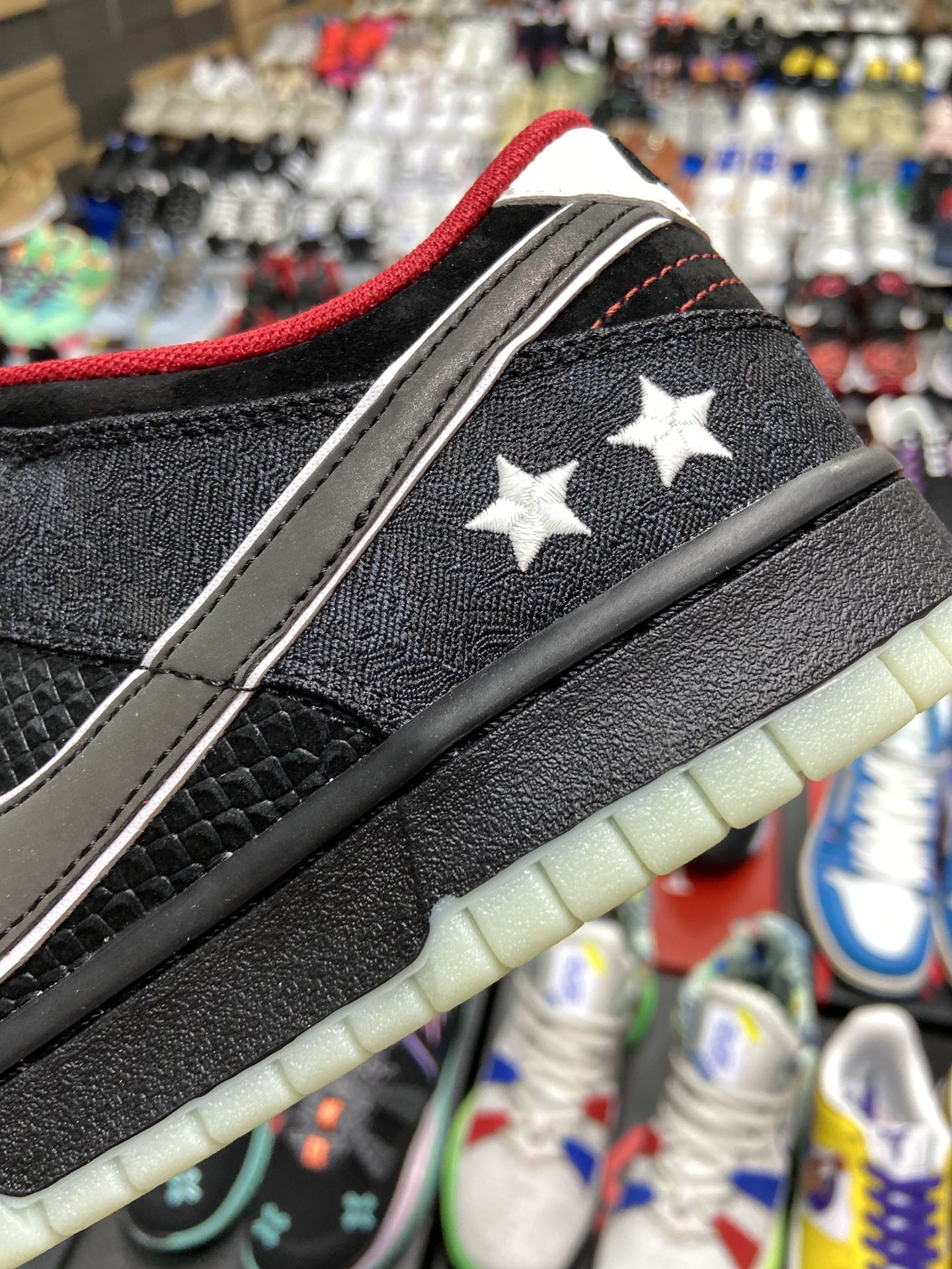 280 耐克LPL x NIKE SB Dunk Low League Of Legends Pro League Pz联名款丝绸夜光DO2327-011