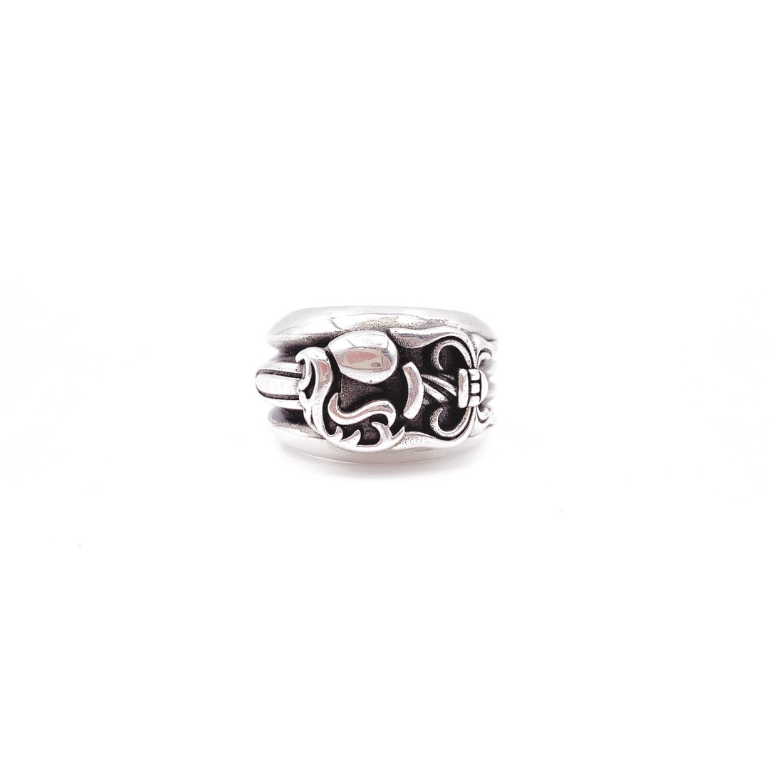 Chrome Hearts 𝐂𝐡𝐫𝐨𝐦𝐞 𝐡𝐞𝐚𝐫𝐭𝐬 克罗心桃心宝剑戒指