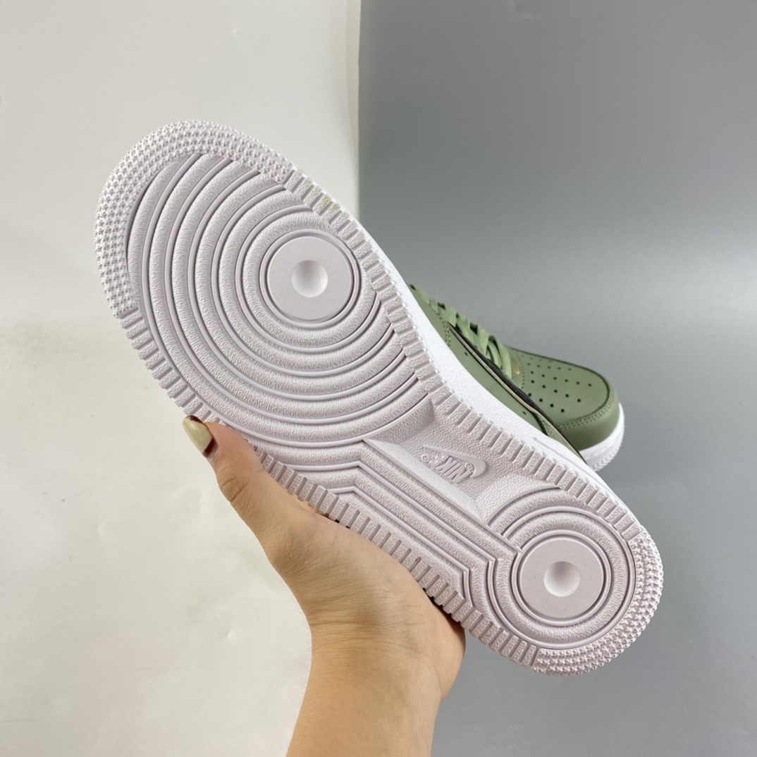 P200  NIKE Air Force 1 空军一号低帮休闲运动板鞋 DA8481-300