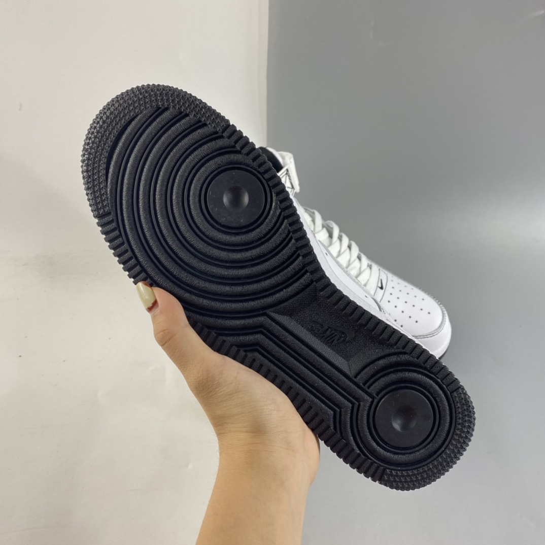 P220  NIKE Air Force 1’07 High 空军一号高帮描线休闲运动板鞋 CV1753-104