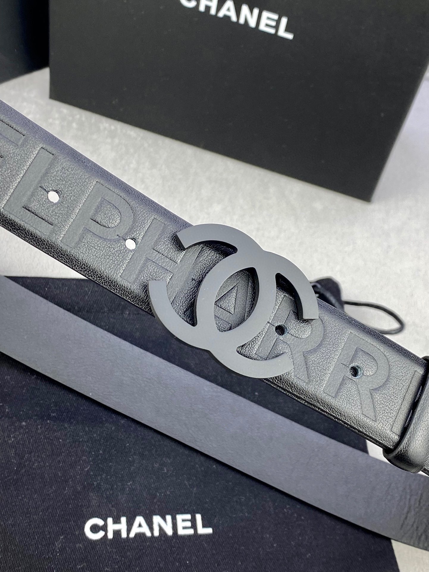 Chanel 香奈儿 小牛皮バンド 3.0cm 幅 哑色钢扣