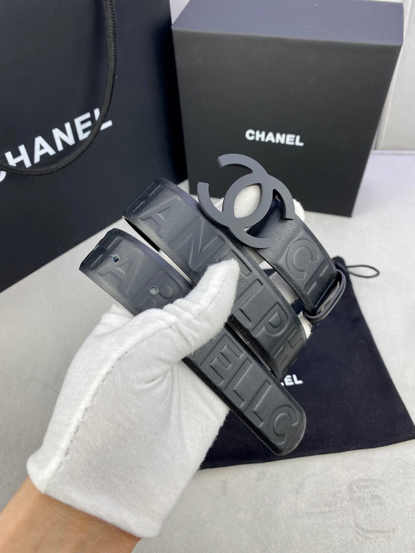 Chanel 香奈儿 小牛皮バンド 3.0cm 幅 哑色钢扣