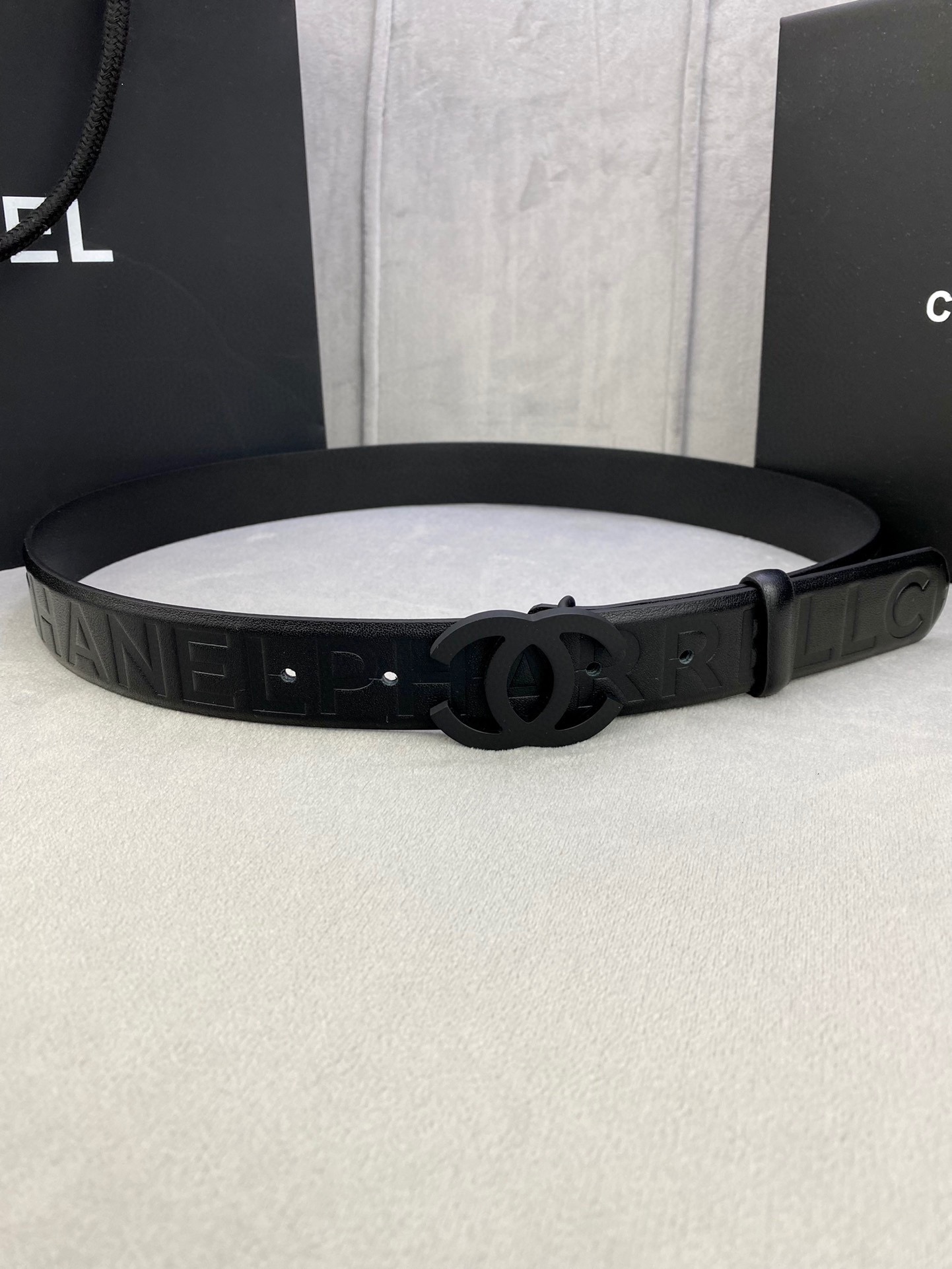 Chanel 香奈儿 小牛皮バンド 3.0cm 幅 哑色钢扣