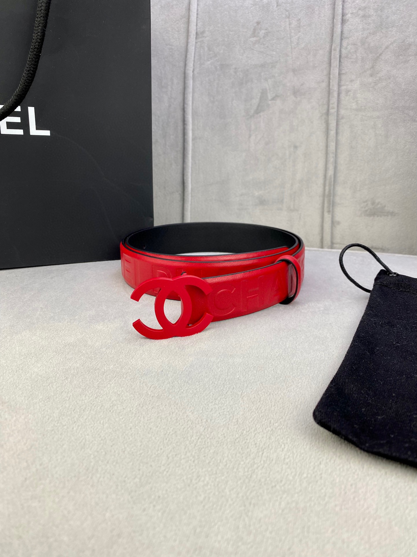 Chanel 香奈儿 小牛皮ベルト 幅3.0cm 高級感あふれるデザイン