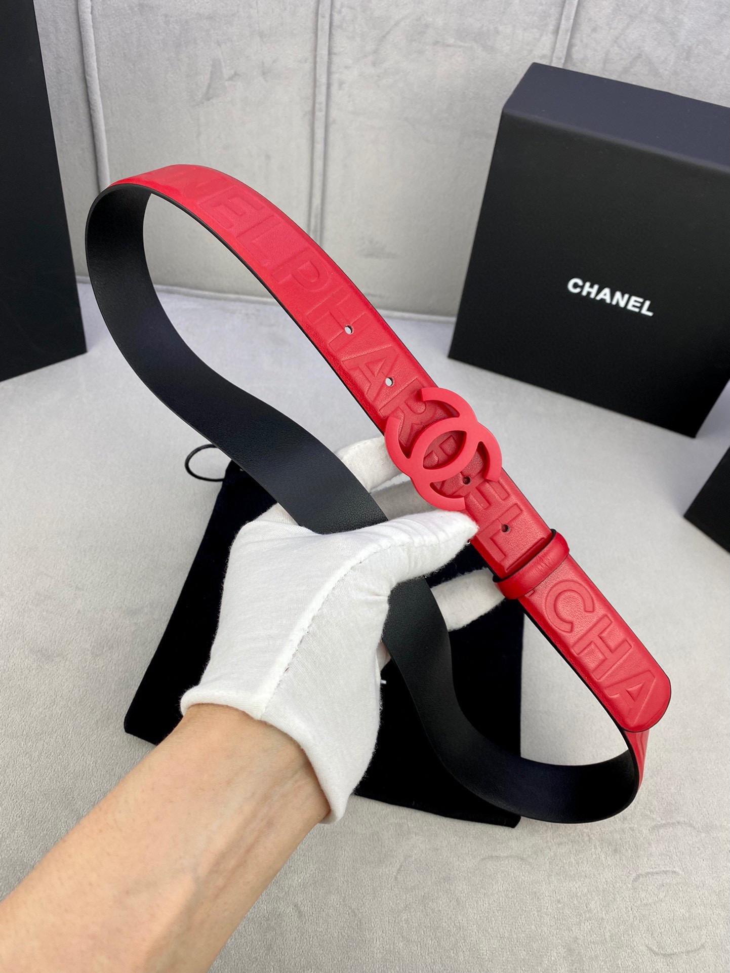 Chanel 香奈儿 小牛皮ベルト 幅3.0cm 高級感あふれるデザイン