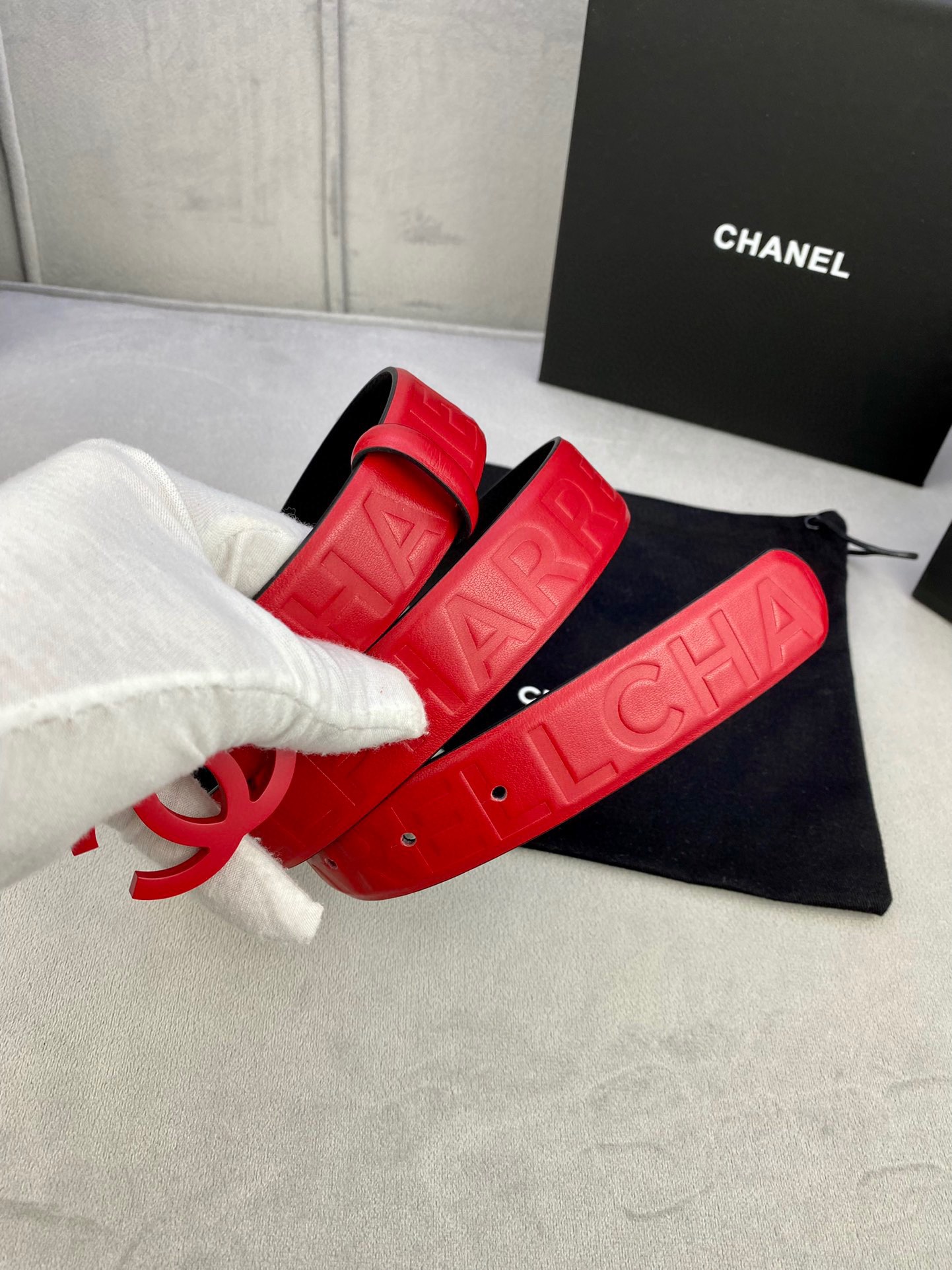 Chanel 香奈儿 小牛皮ベルト 幅3.0cm 高級感あふれるデザイン