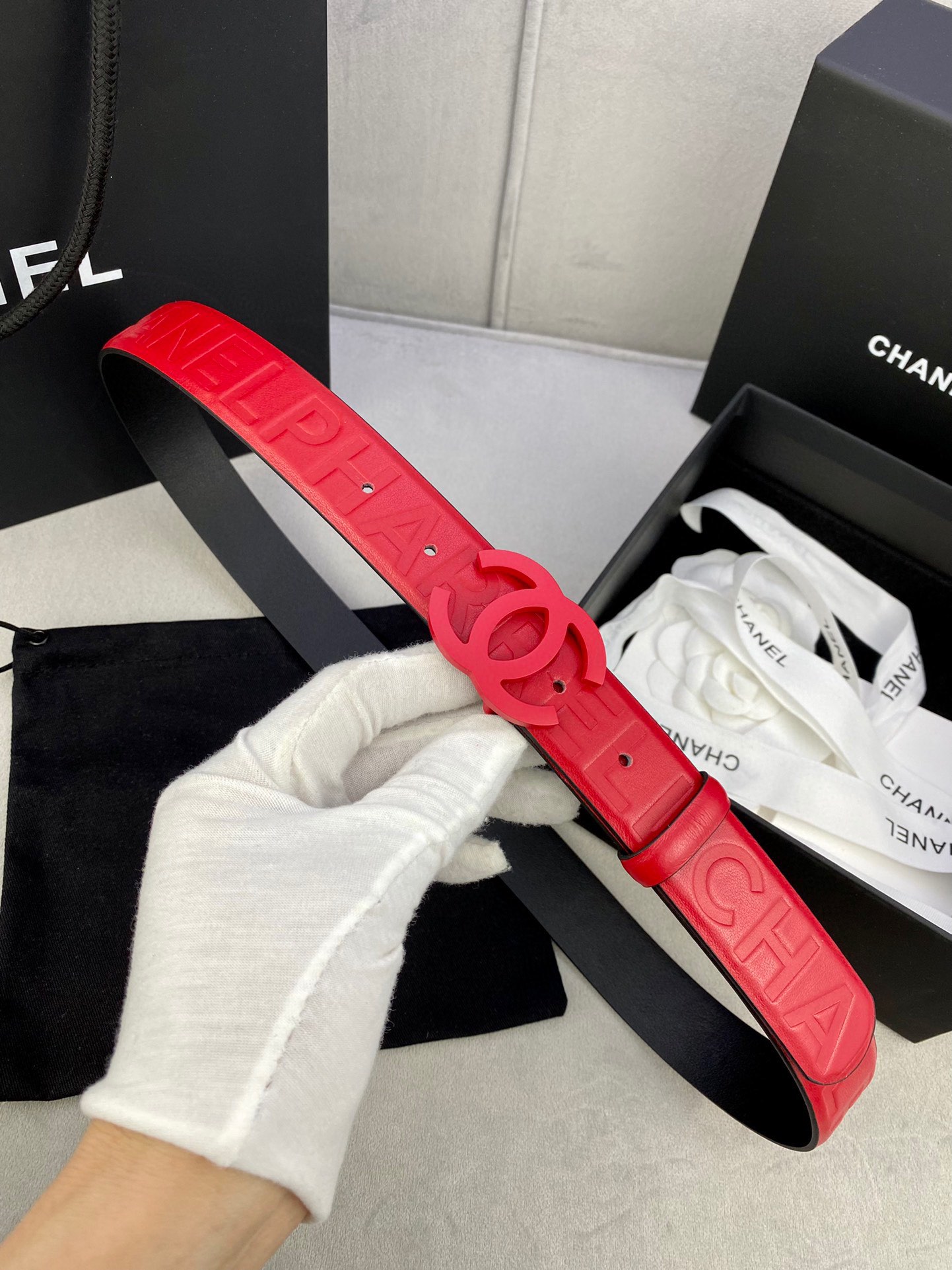 Chanel 香奈儿 小牛皮ベルト 幅3.0cm 高級感あふれるデザイン